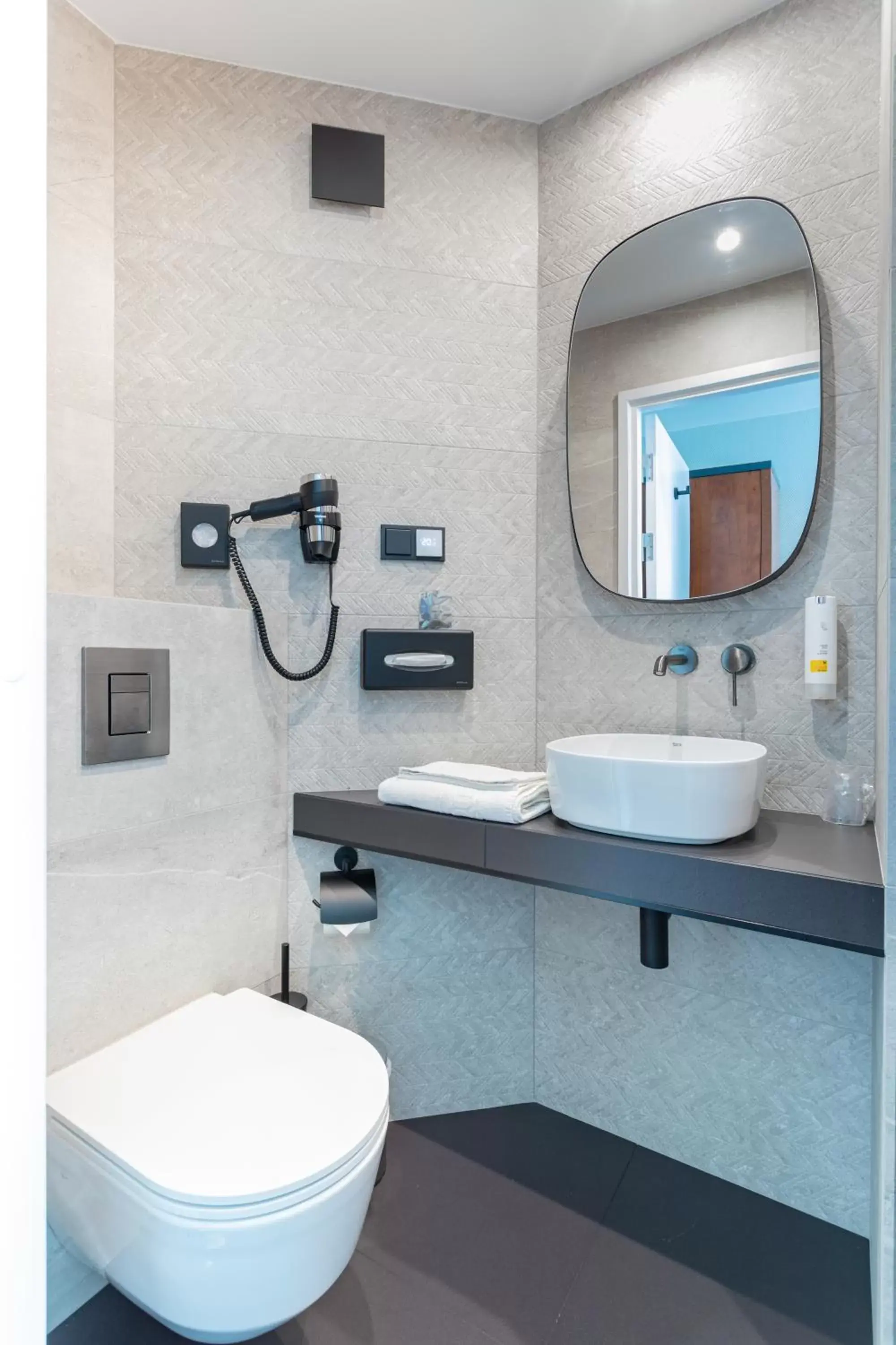 Toilet, Bathroom in Qubus Hotel Zielona Góra