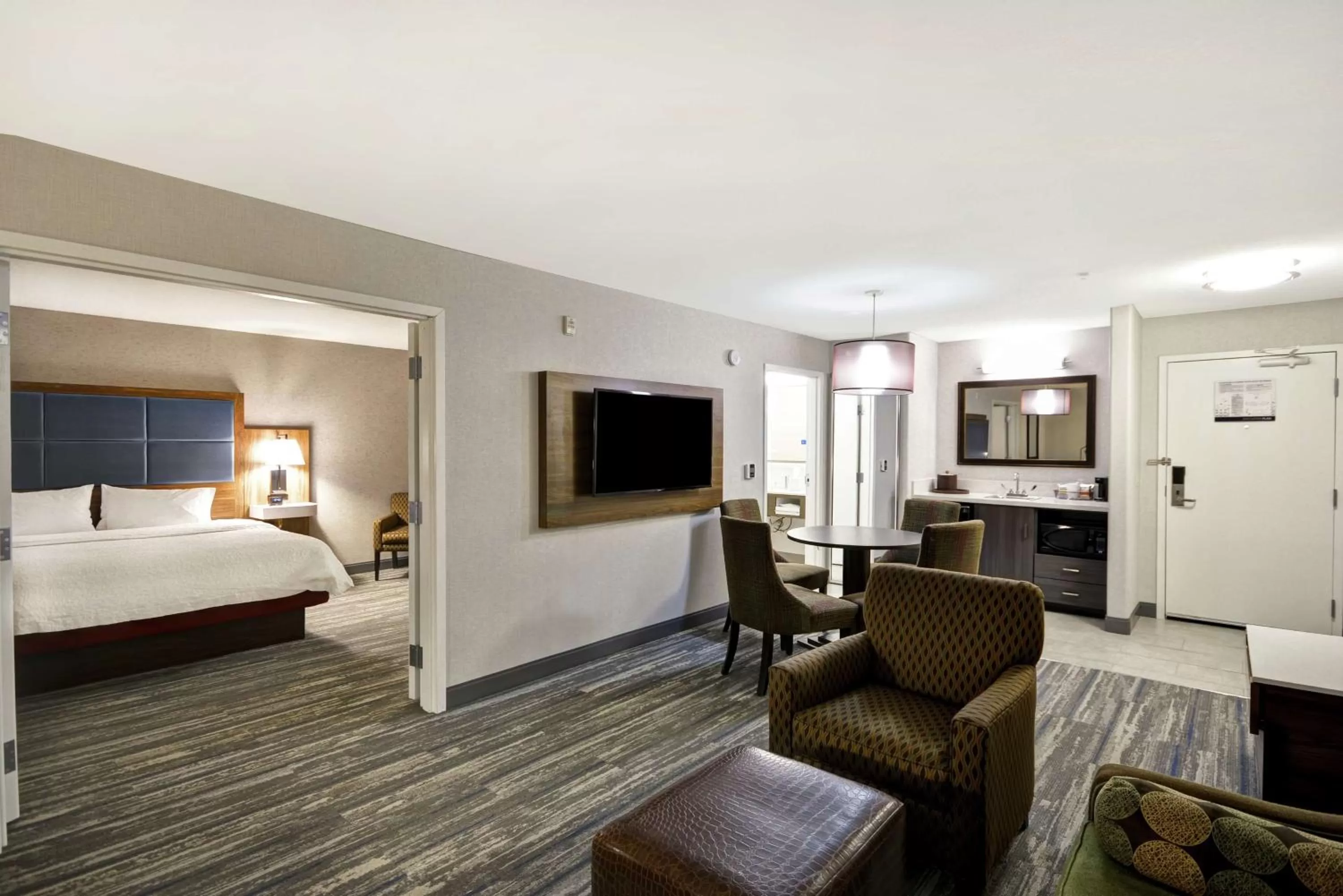 Bedroom, Bed in Hampton Inn & Suites Yuma