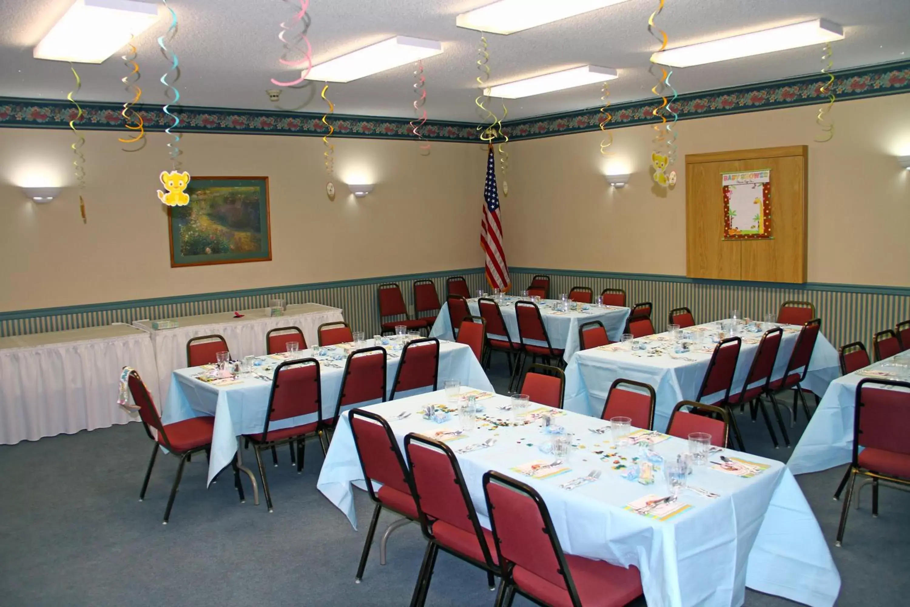 Business facilities, Restaurant/Places to Eat in Motel 6-Bloomsburg, PA