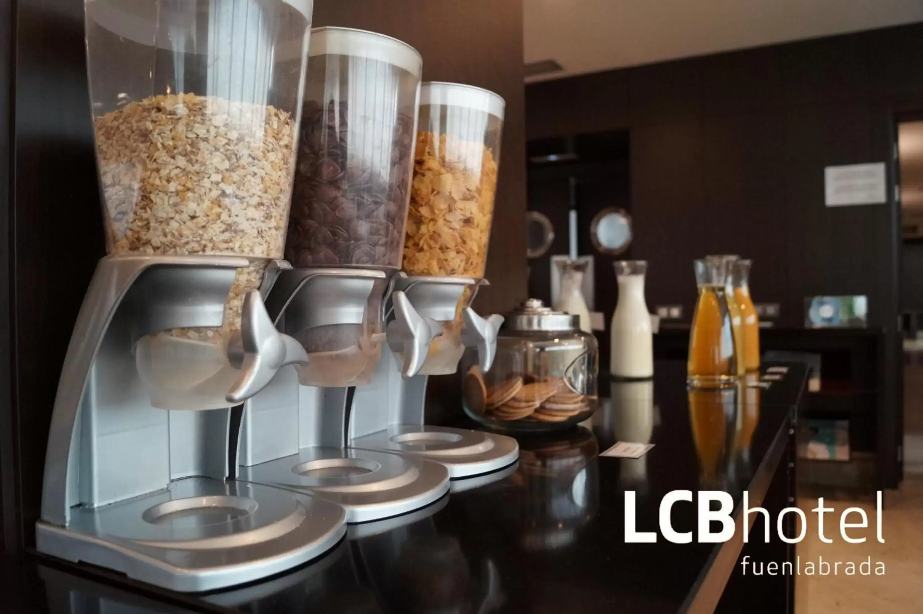 Restaurant/places to eat in LCB Hotel Fuenlabrada
