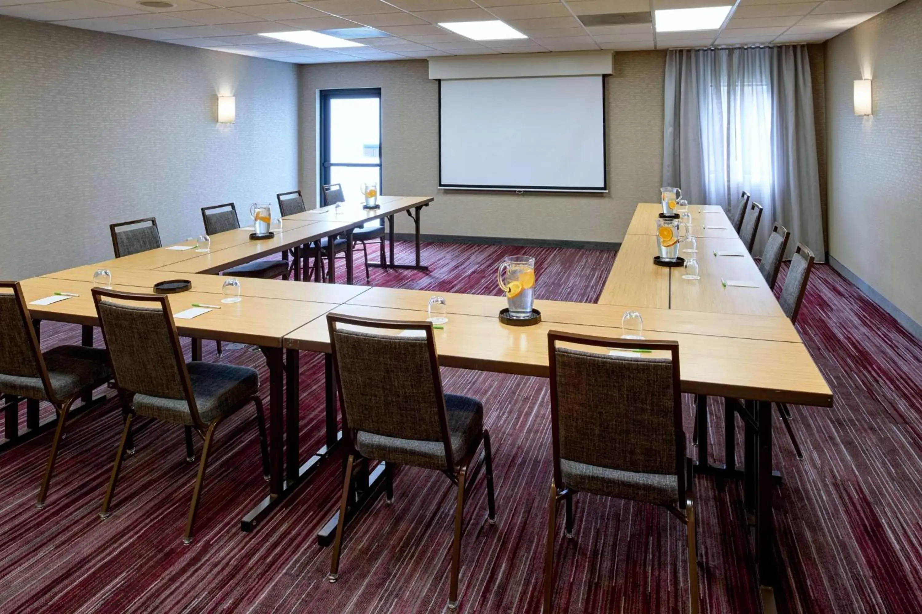 Meeting/conference room in Sonesta Select Indianapolis Carmel