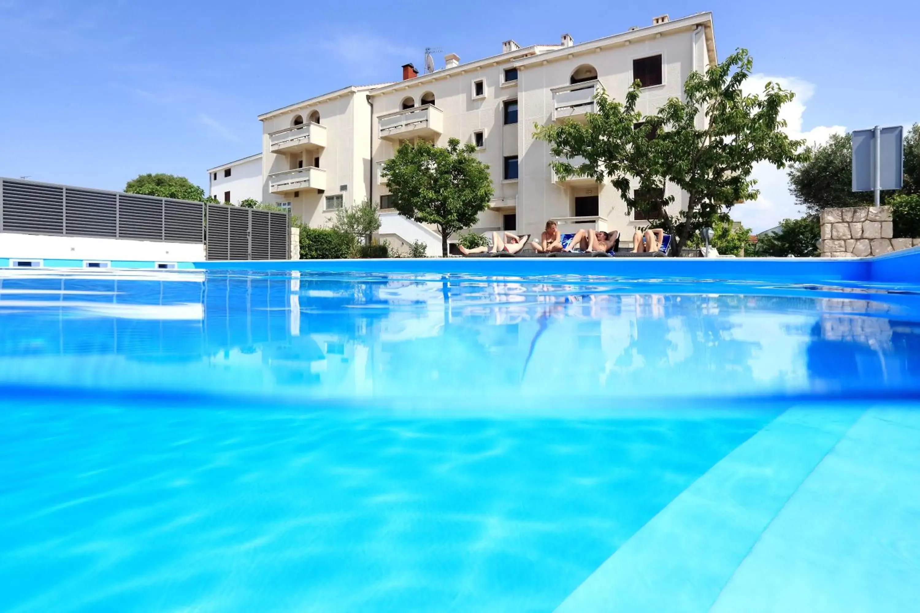 Facade/entrance, Swimming Pool in Hotel Mediteran