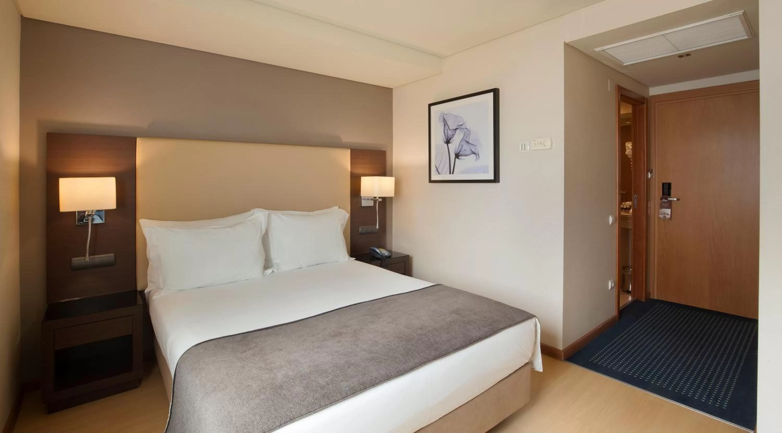 Bed in TURIM Ibéria Hotel