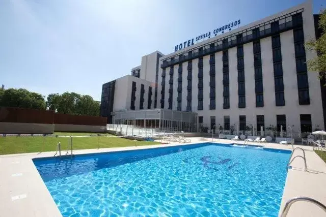 Pool view, Swimming Pool in M.A. Hotel Sevilla Congresos