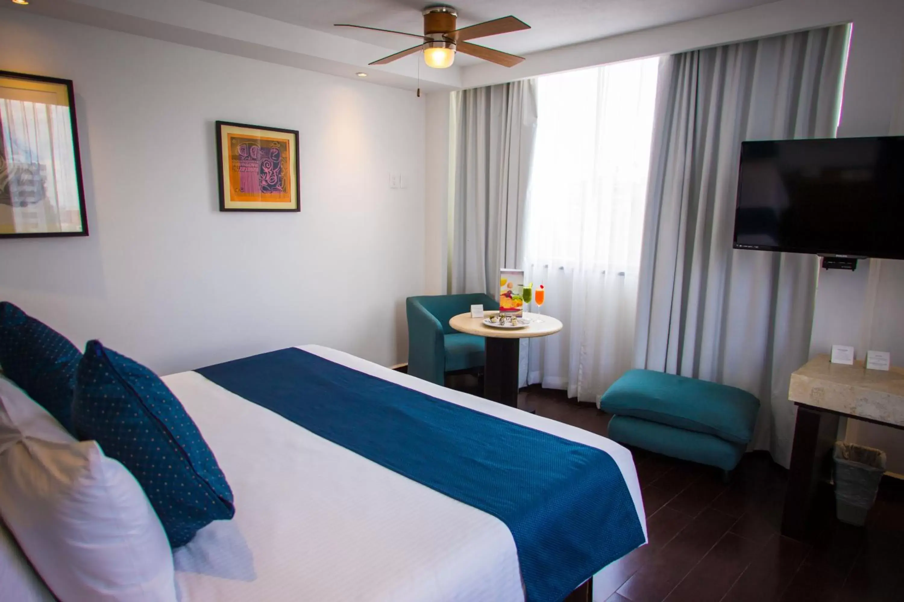 Bedroom, Bed in Hotel Real de Puebla