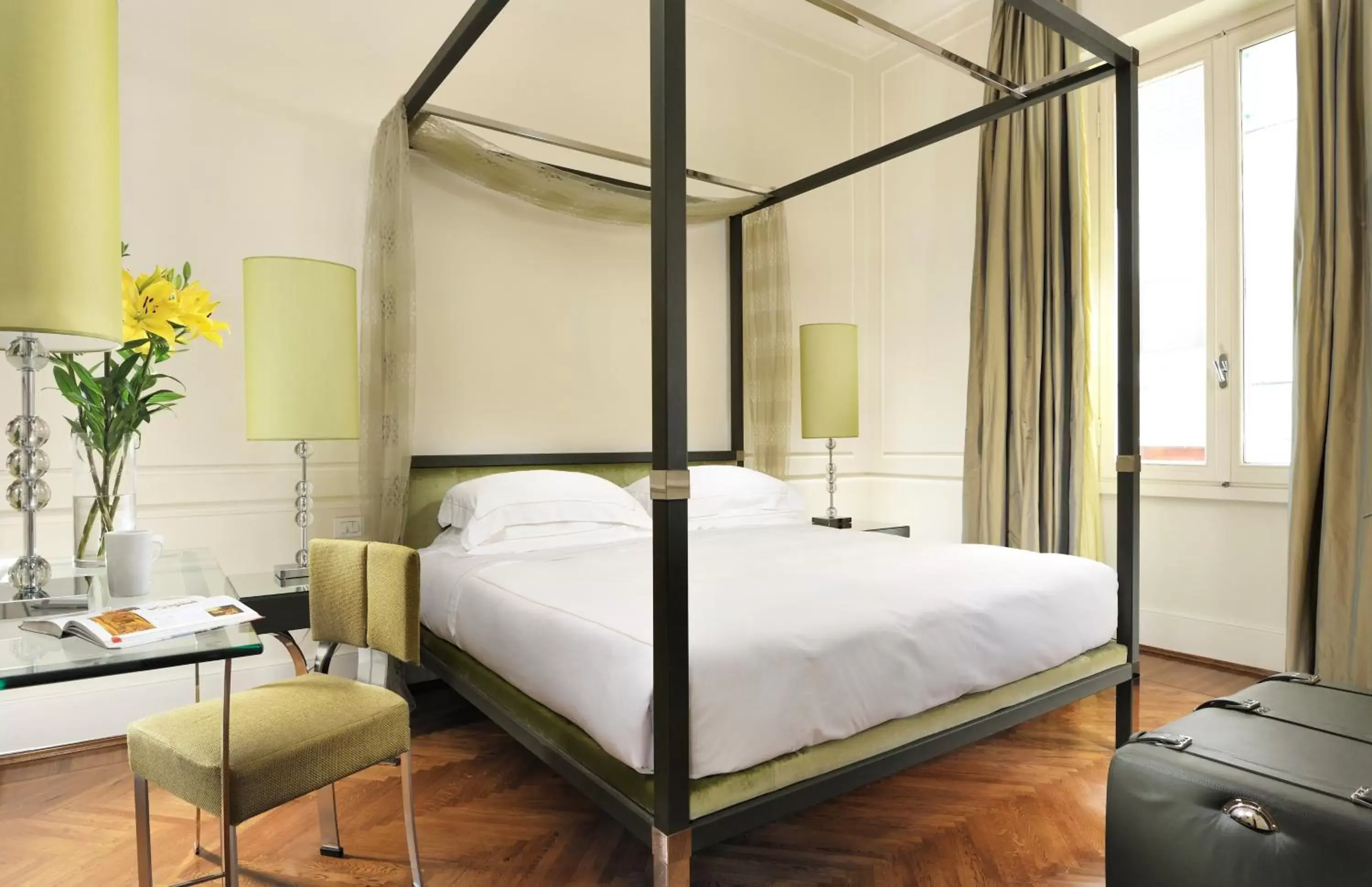 Bed in Brunelleschi Hotel