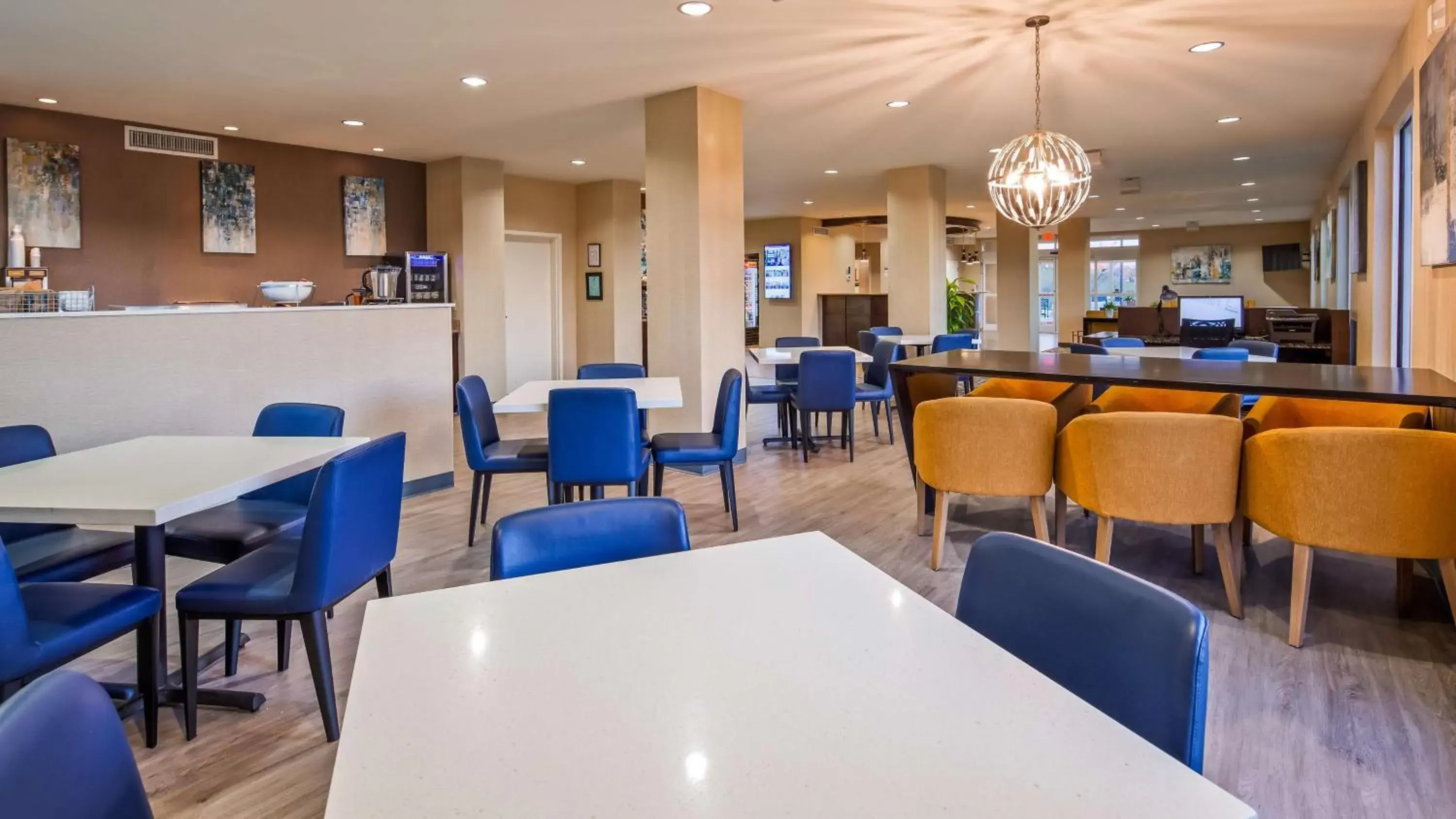 Restaurant/Places to Eat in Best Western Dothan Inn & Suites