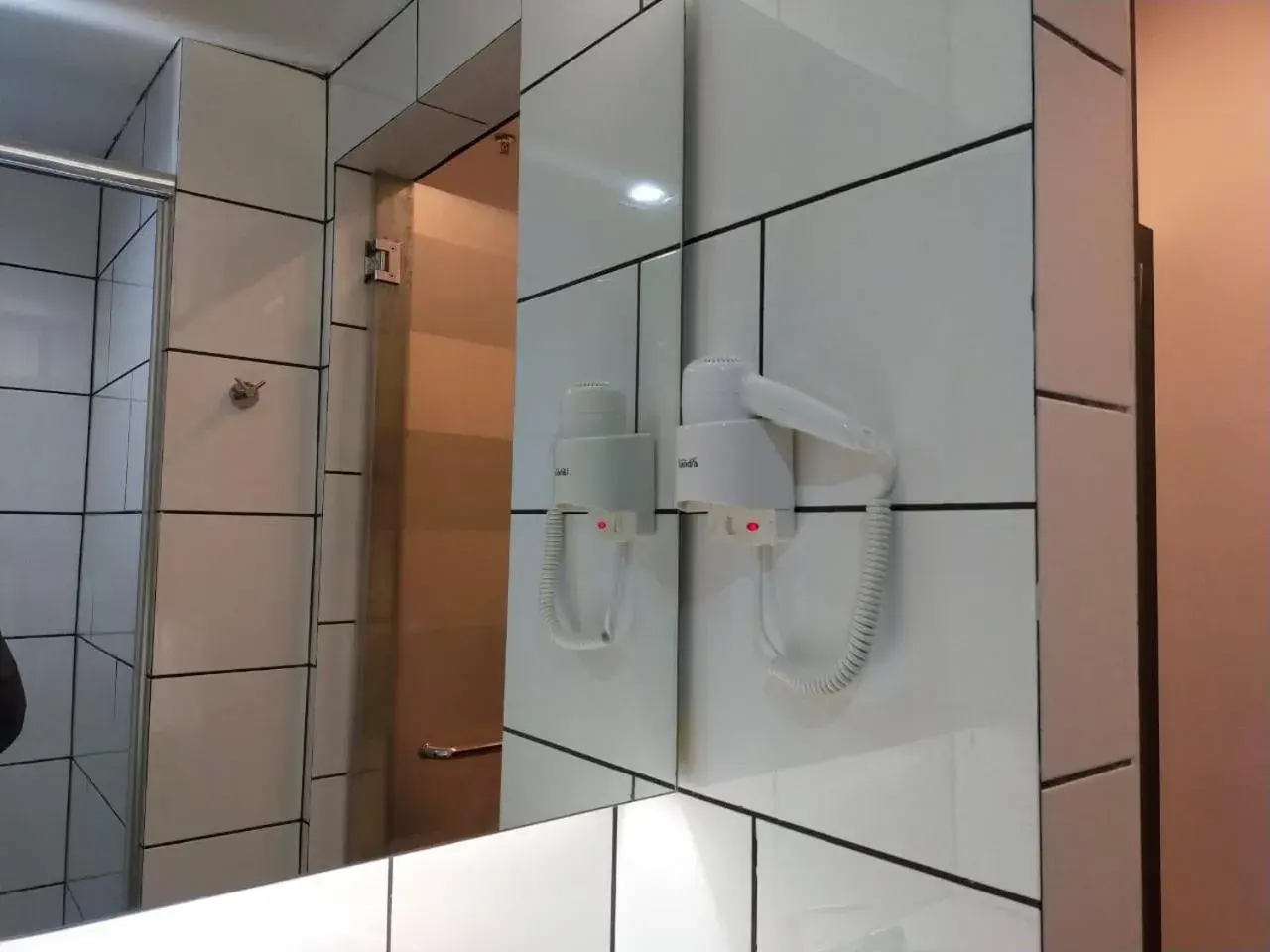 Bathroom in Lazdana Hotel Kuala Lumpur