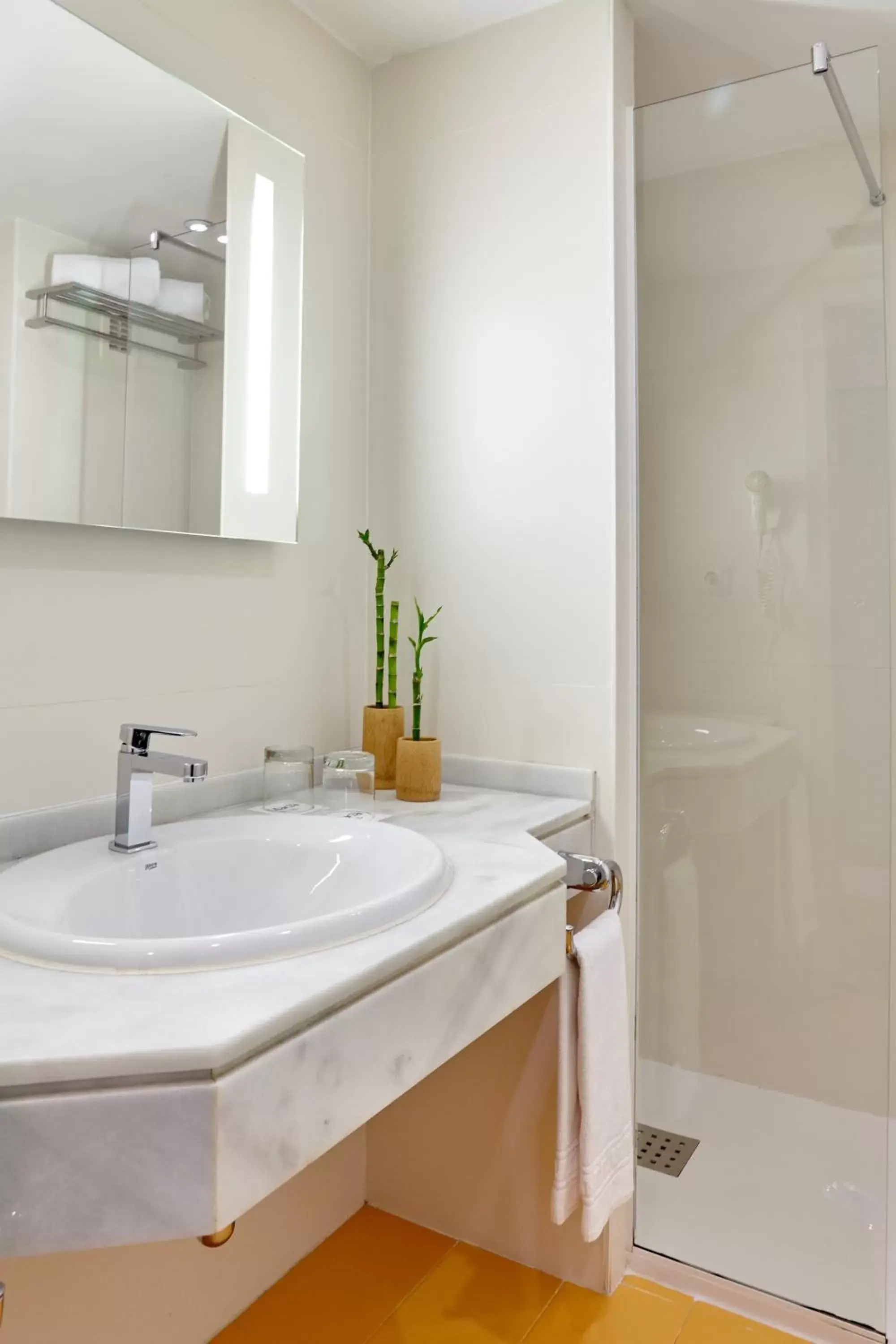 Bathroom in Hotel Macià Granada Five Senses Rooms & Suites