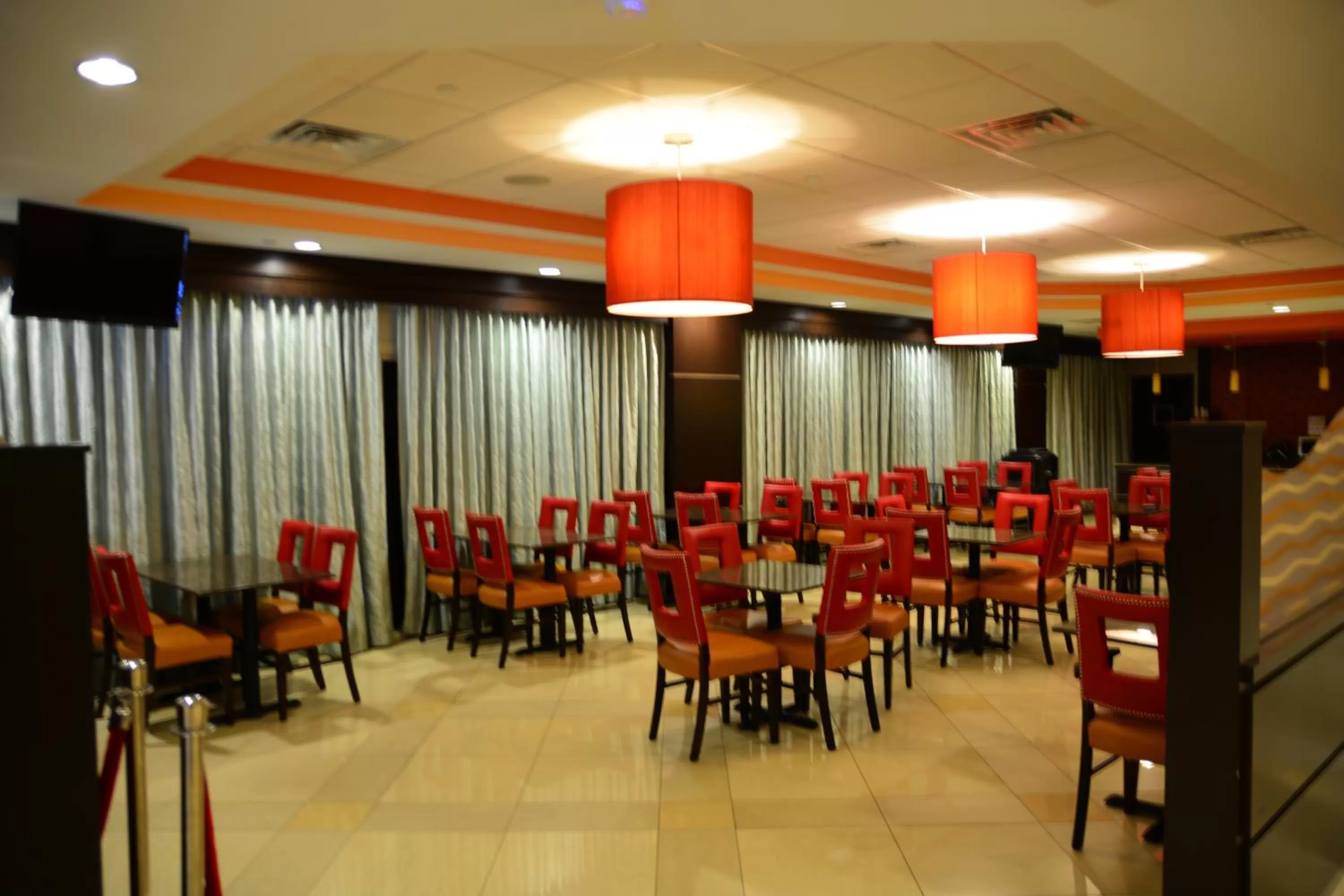 Restaurant/places to eat in Lux Hotel & Spa, Trademark Collection by Wyndham