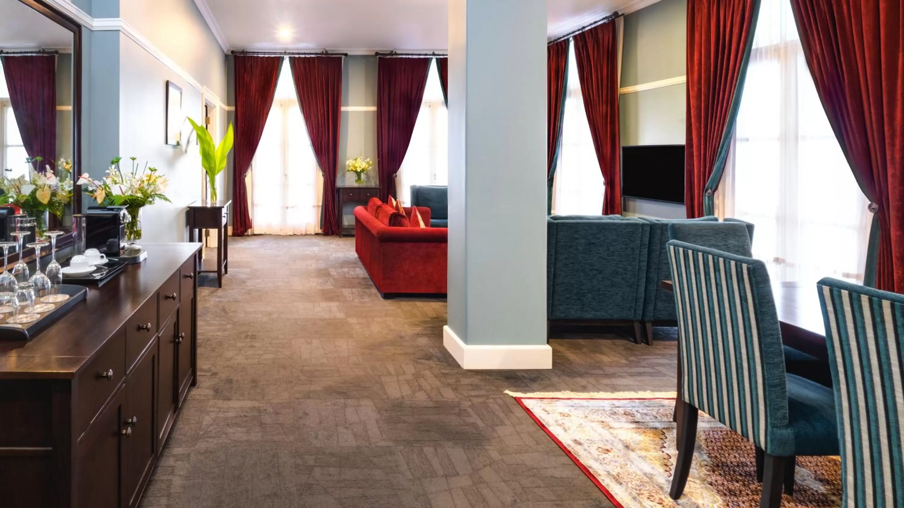 Photo of the whole room in Grand Pacific Hotel