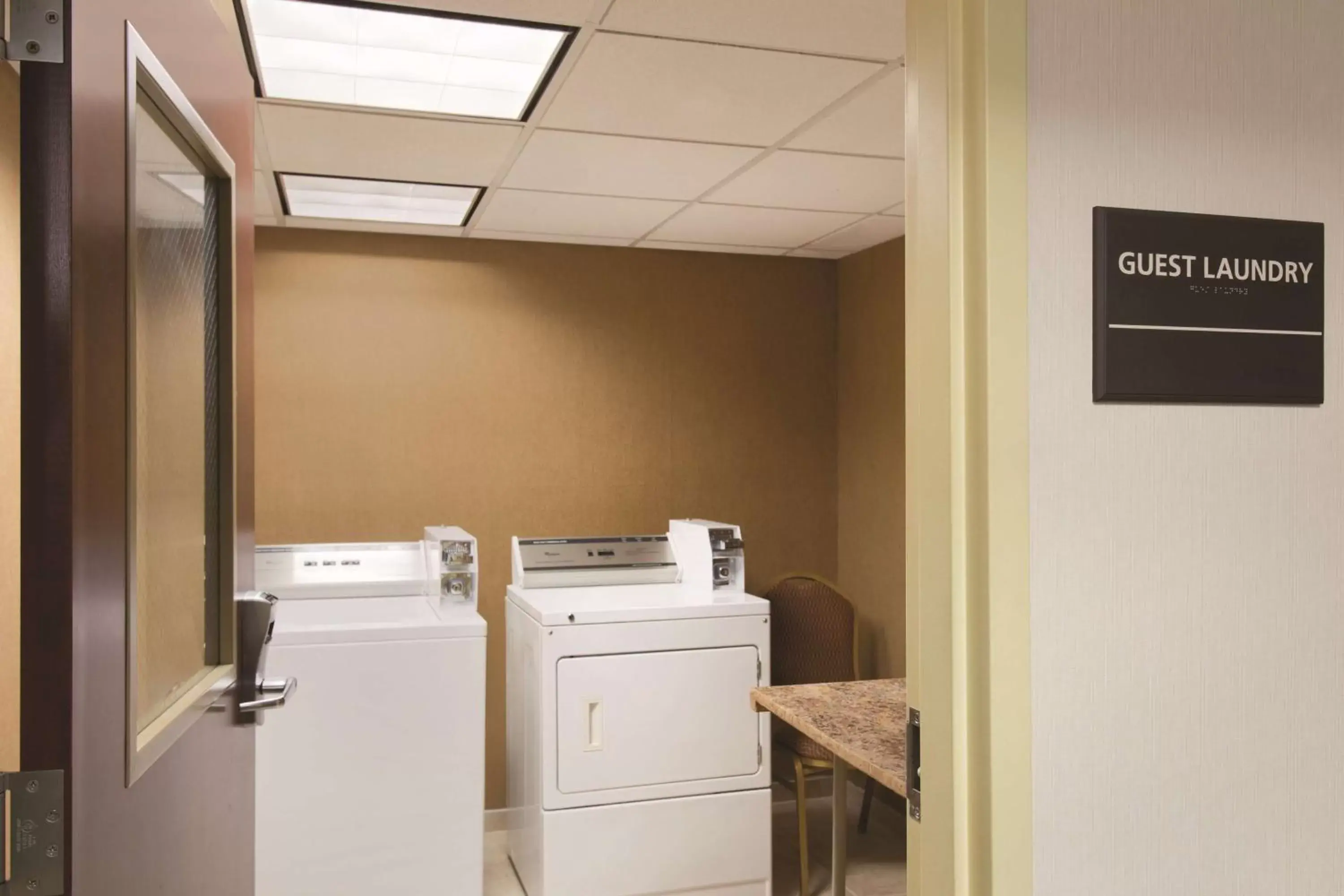 Property building in Hampton Inn & Suites Greenfield Property building in Hampton Inn & Suites Greenfield