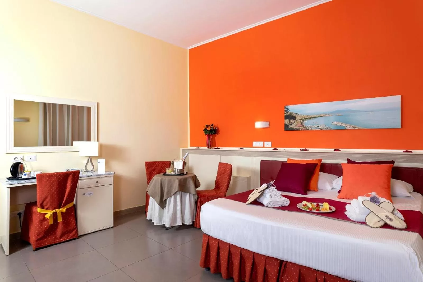 Photo of the whole room, Bed in Capodichino International Hotel