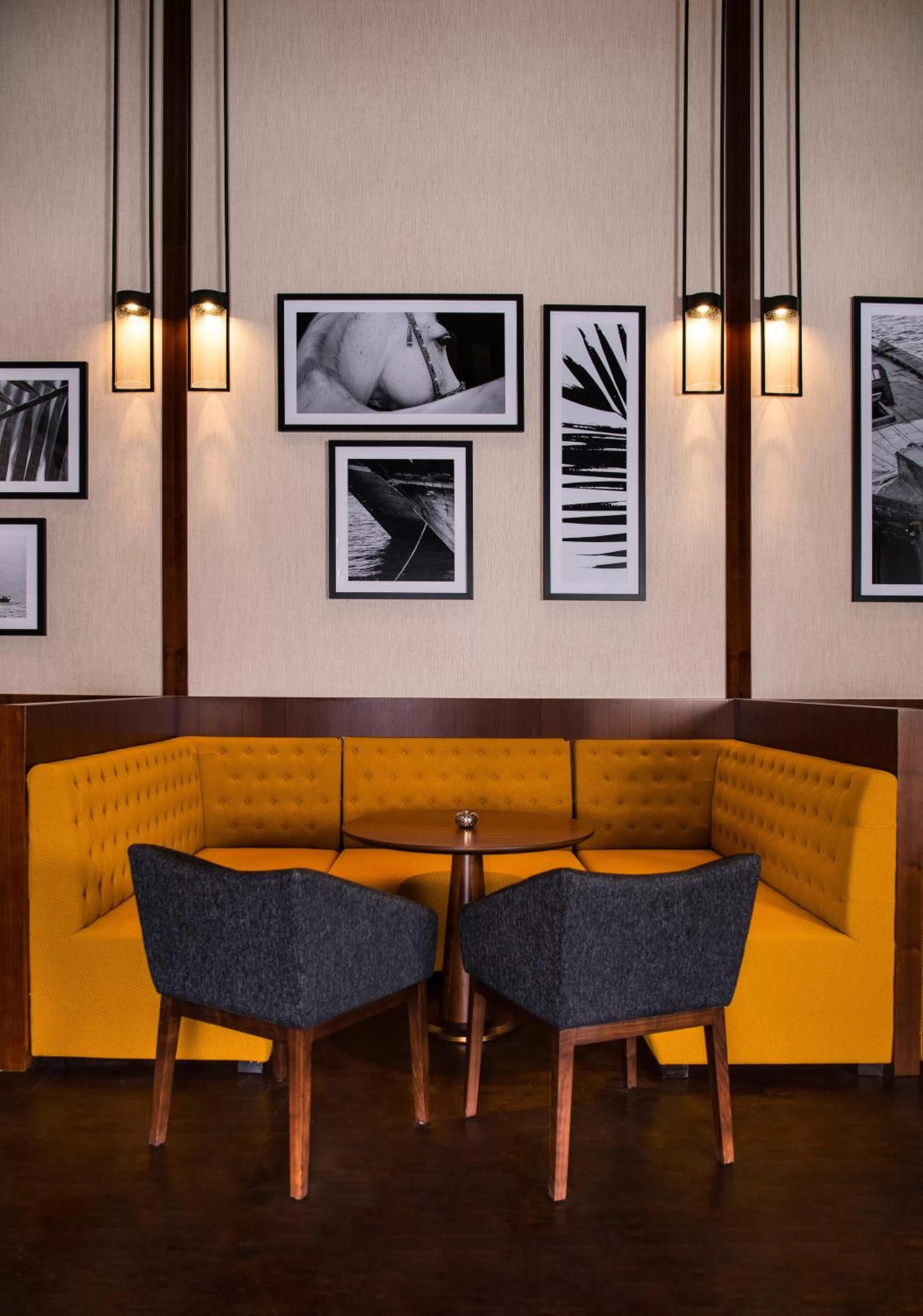 Lounge or bar in Al Jaddaf Rotana Suite Hotel