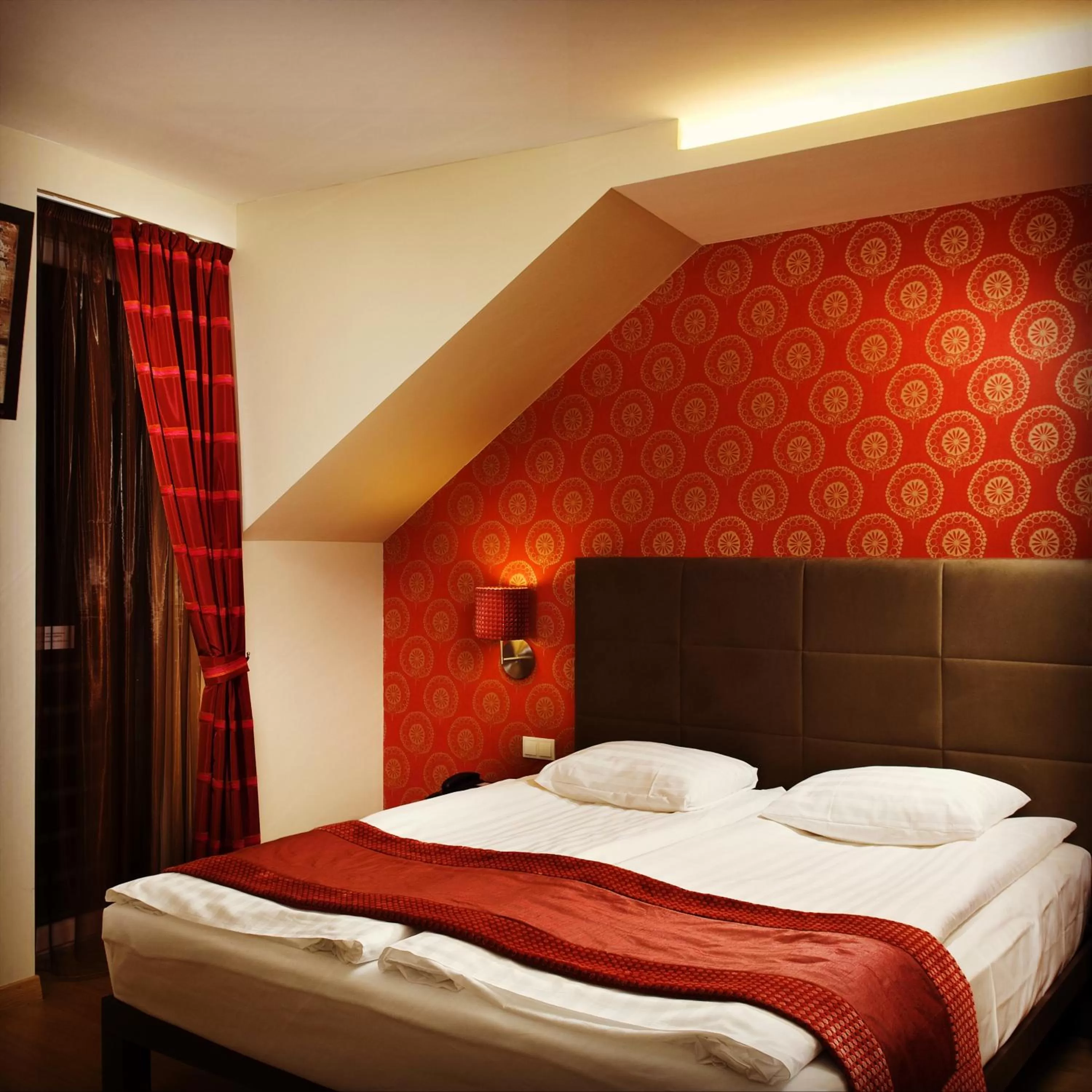 Bedroom, Bed in Opera Garden Hotel & Apartments