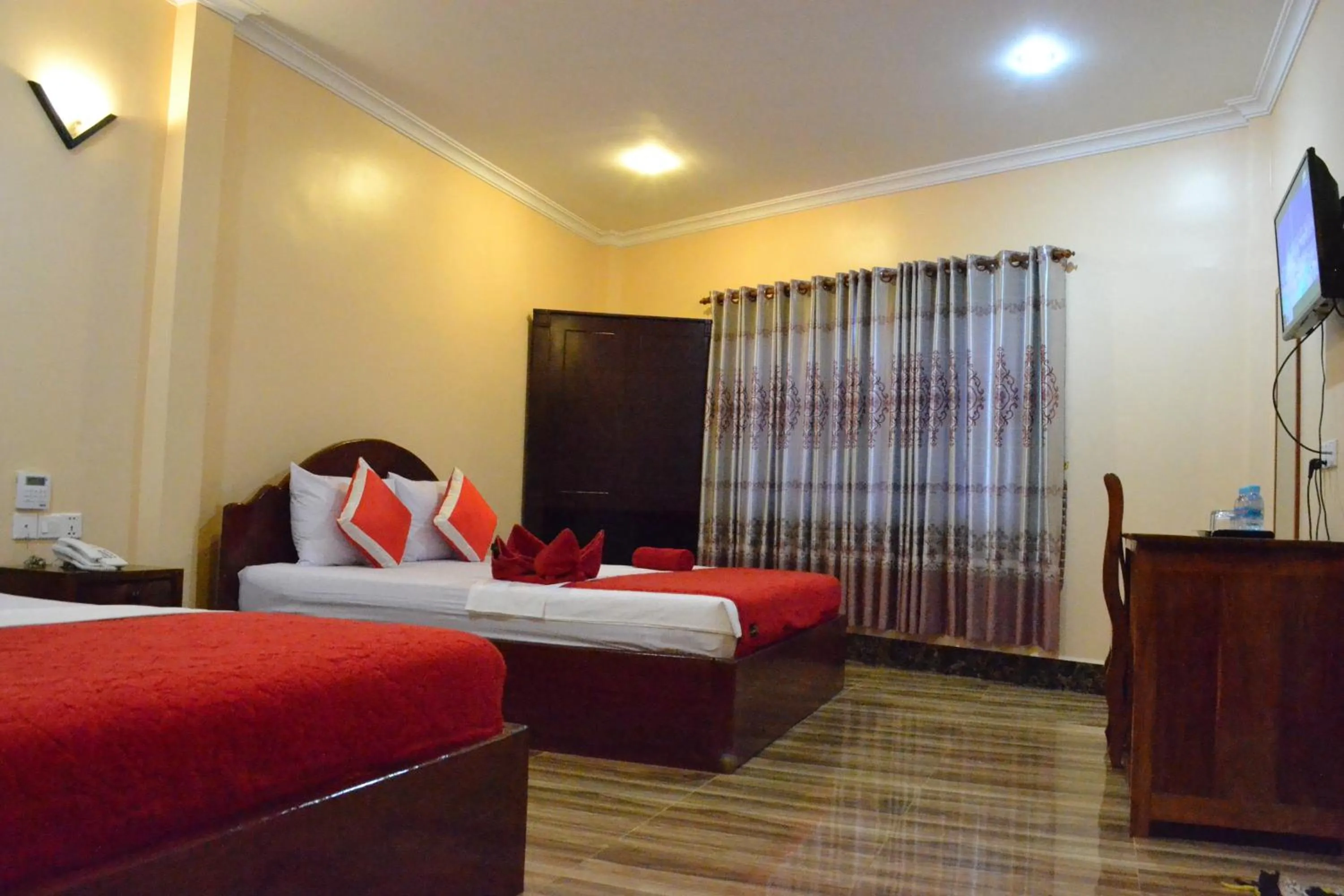 Bedroom, Bed in Capital Battambang Hotel