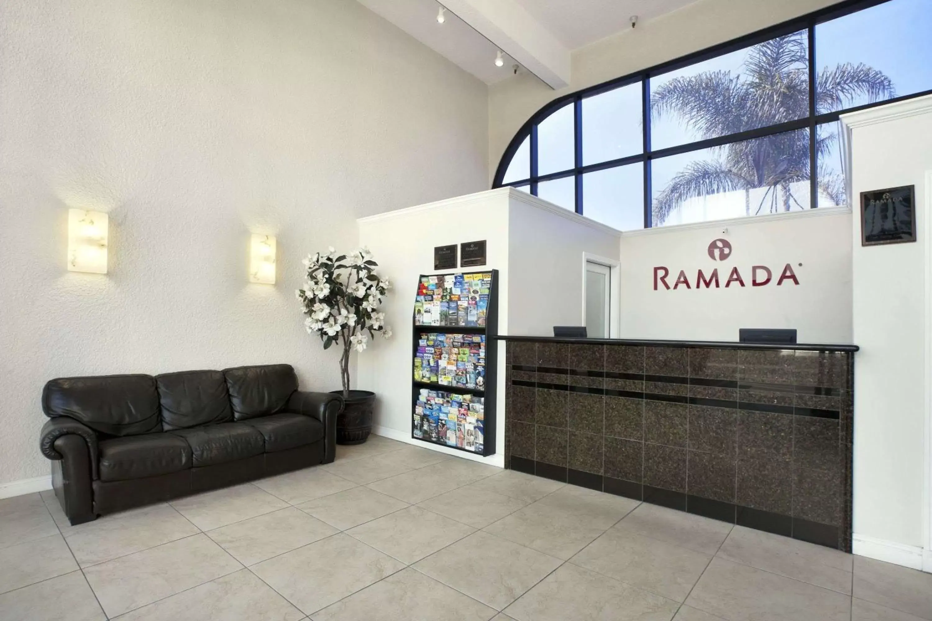 Lobby or reception, Lobby/Reception in Ramada by Wyndham Oceanside