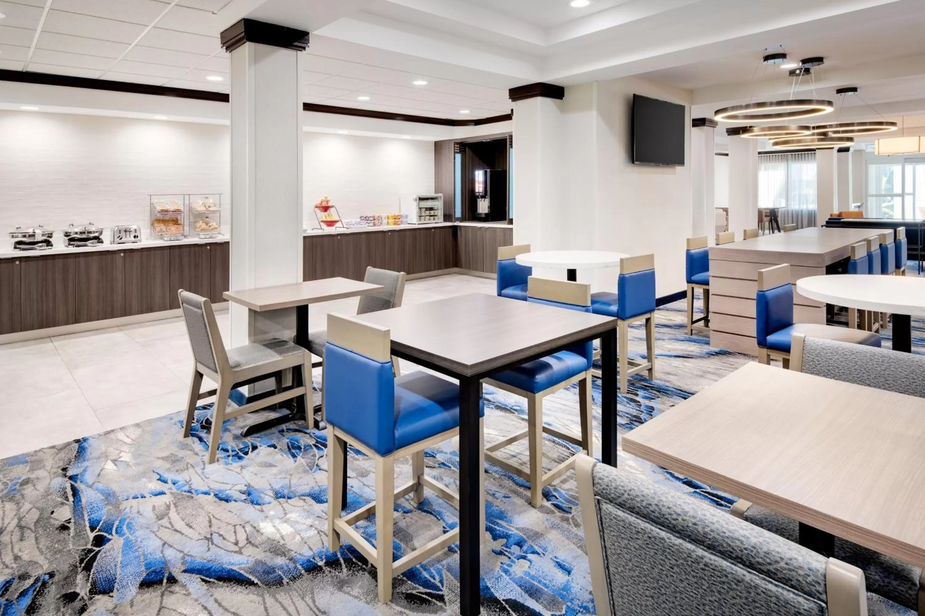 Breakfast in Fairfield Inn and Suites Wilson