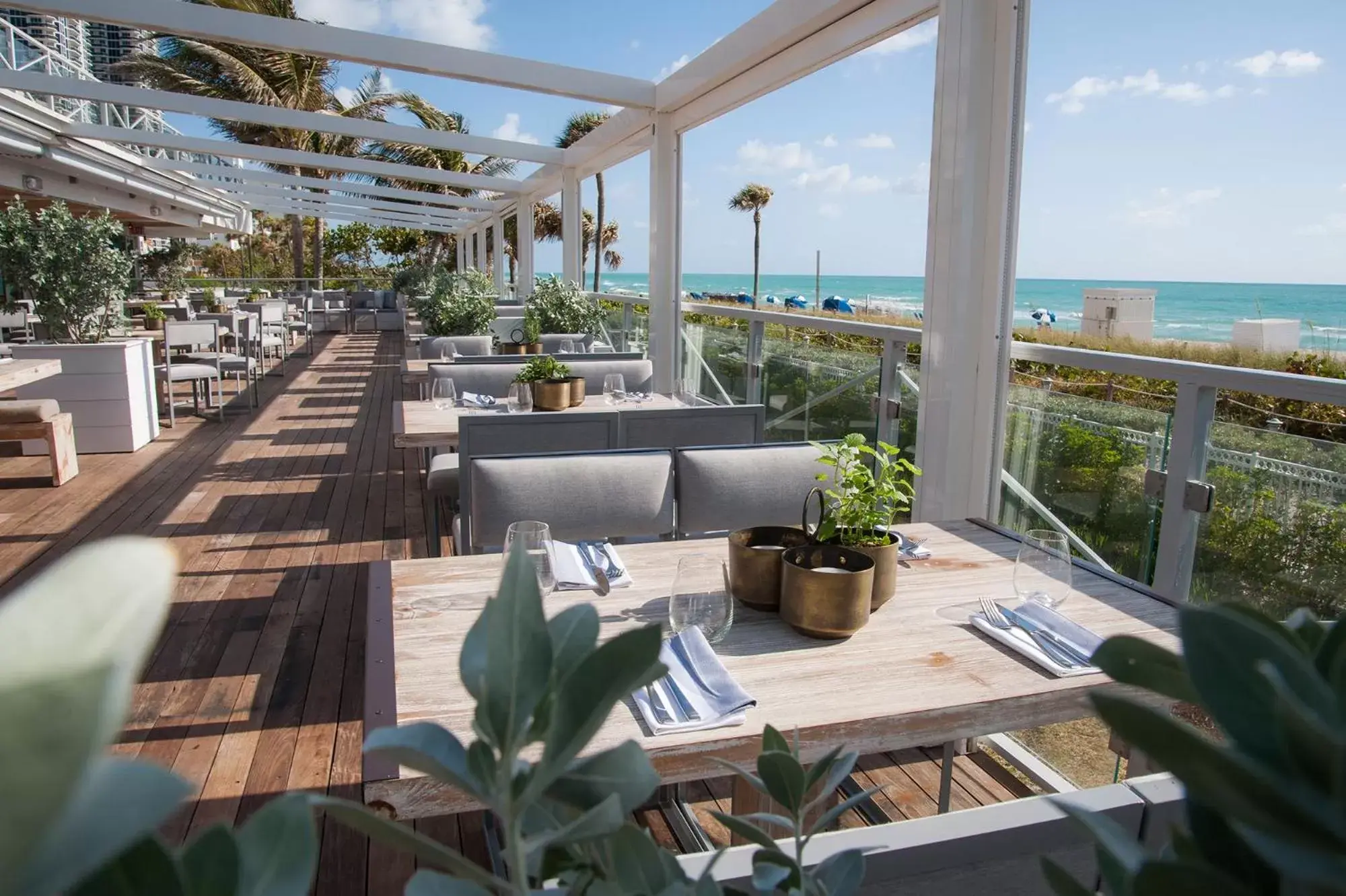 On site, Restaurant/Places to Eat in Eden Roc Miami Beach