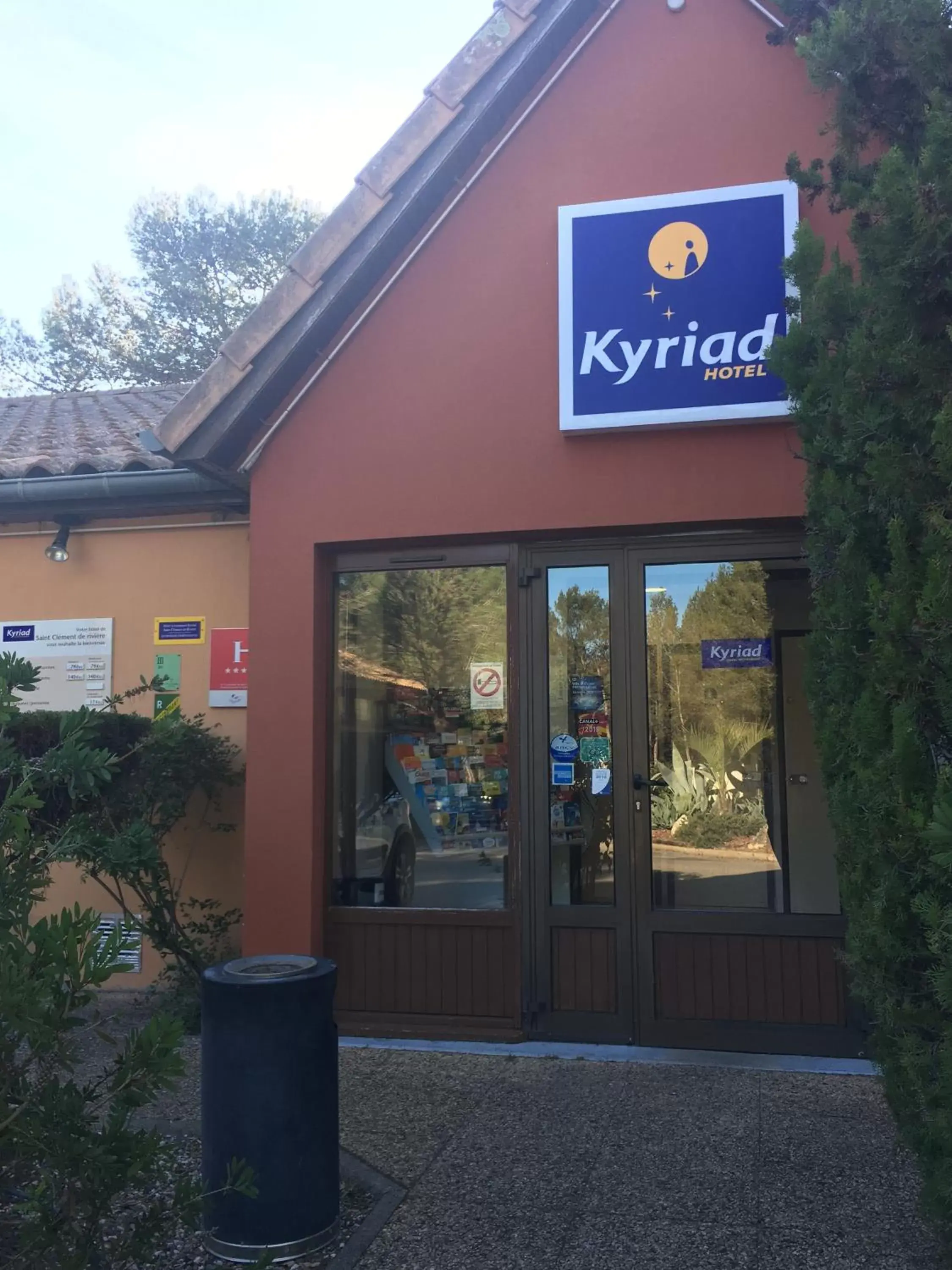 Facade/entrance in Kyriad Montpellier Nord Parc Euromédecine
