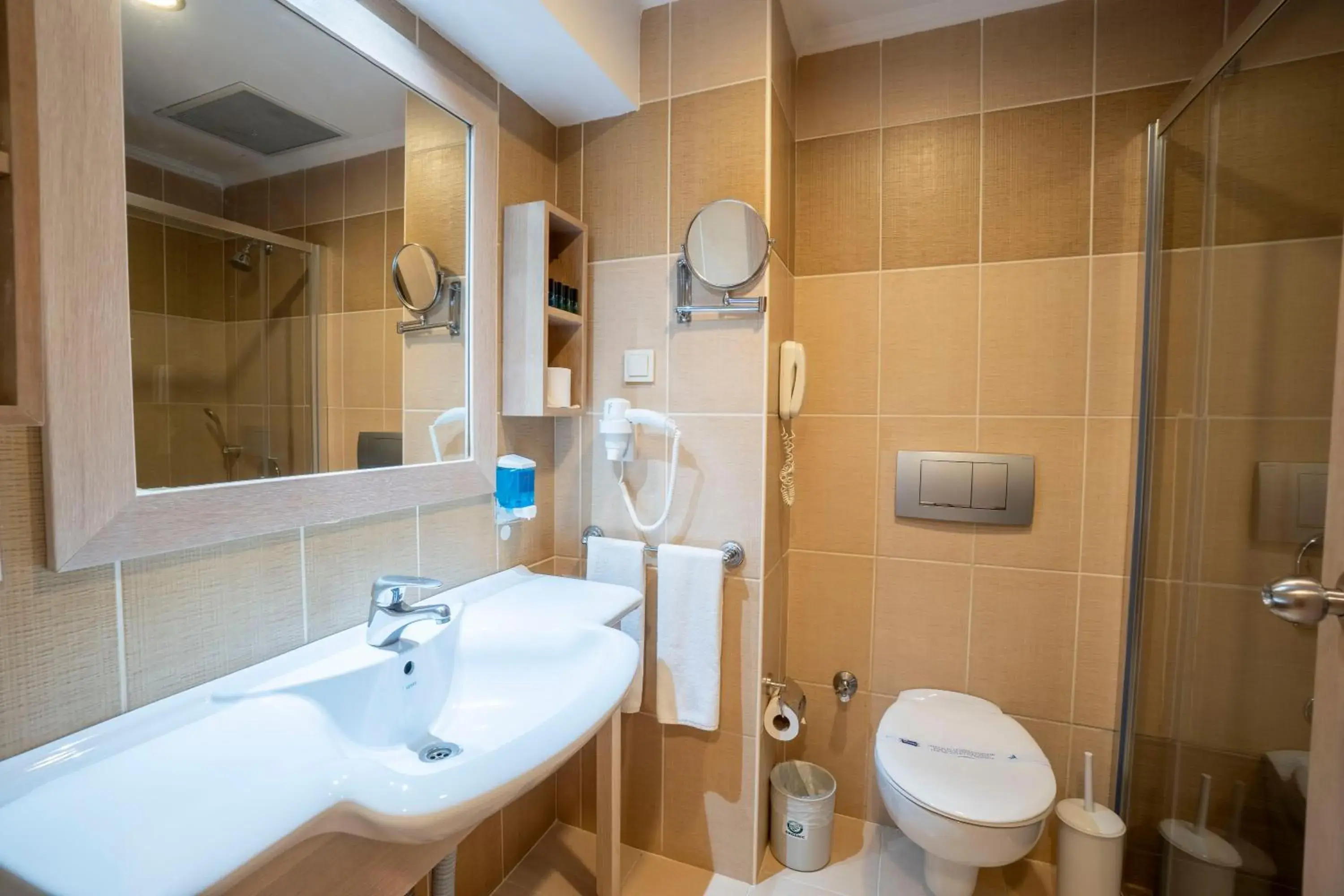Standard Double Room - single occupancy in Side Breeze Hotel - Ultra All Inclusive Standard Double Room - single occupancy in Side Breeze Hotel - Ultra All Inclusive