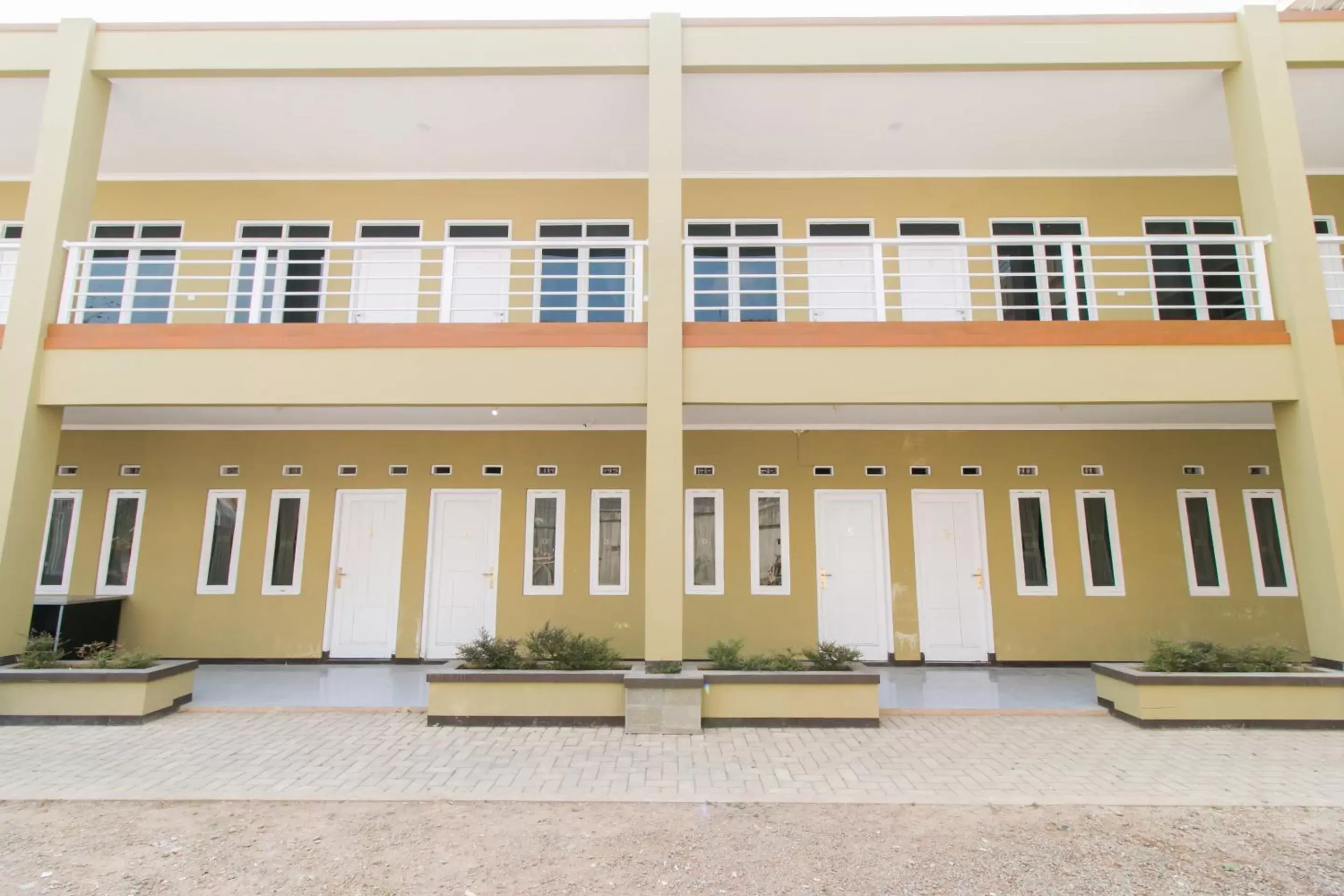 Property Building in OYO 1078 Fakhira Residence