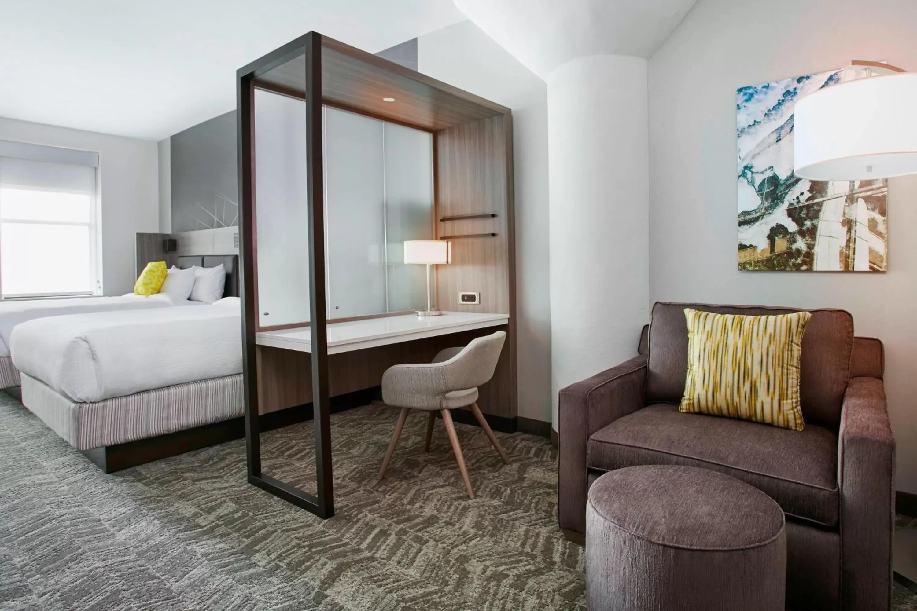 Living room, Bed in SpringHill Suites by Marriott Milwaukee Downtown