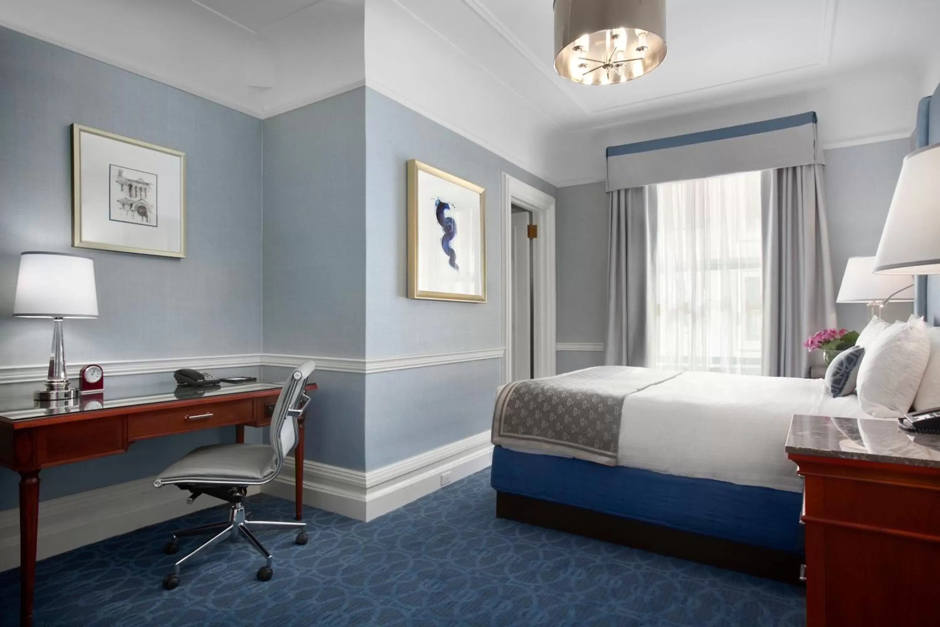 Bedroom, Bed in Fairmont Copley Plaza