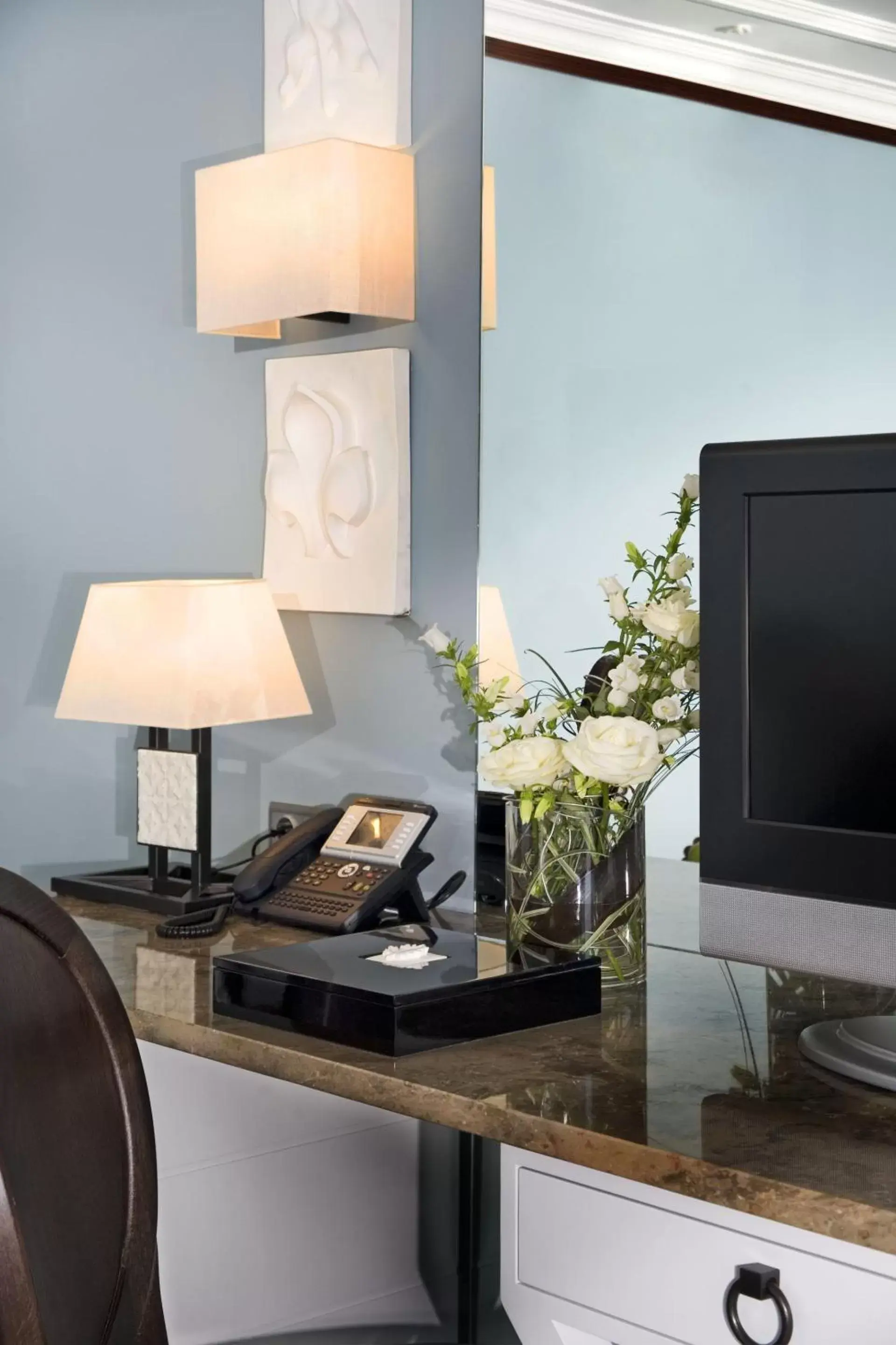 Bedroom, TV/Entertainment Center in Grande Real Villa Itália Hotel & Spa