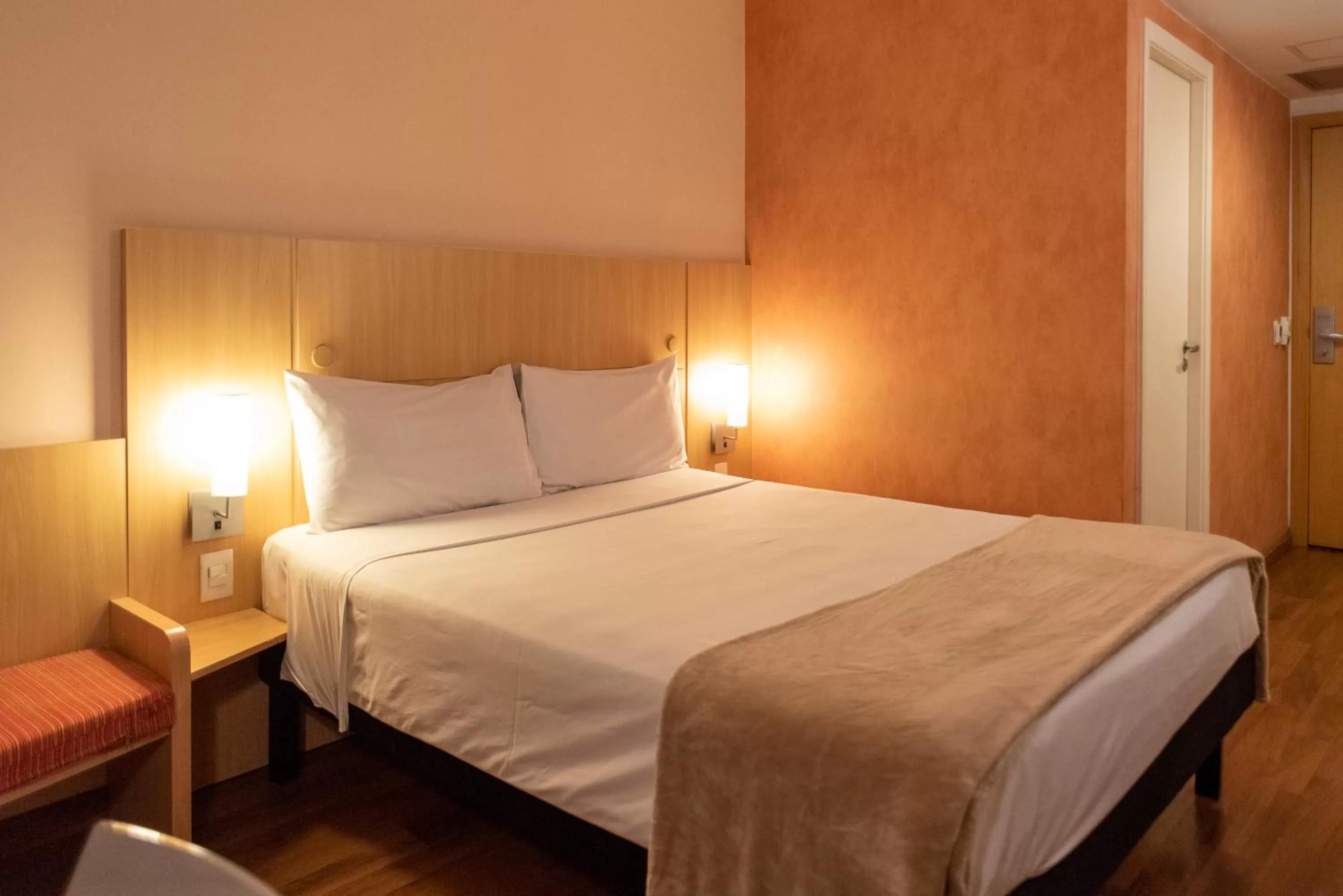 Bedroom, Bed in ibis Sao Paulo Barra Funda