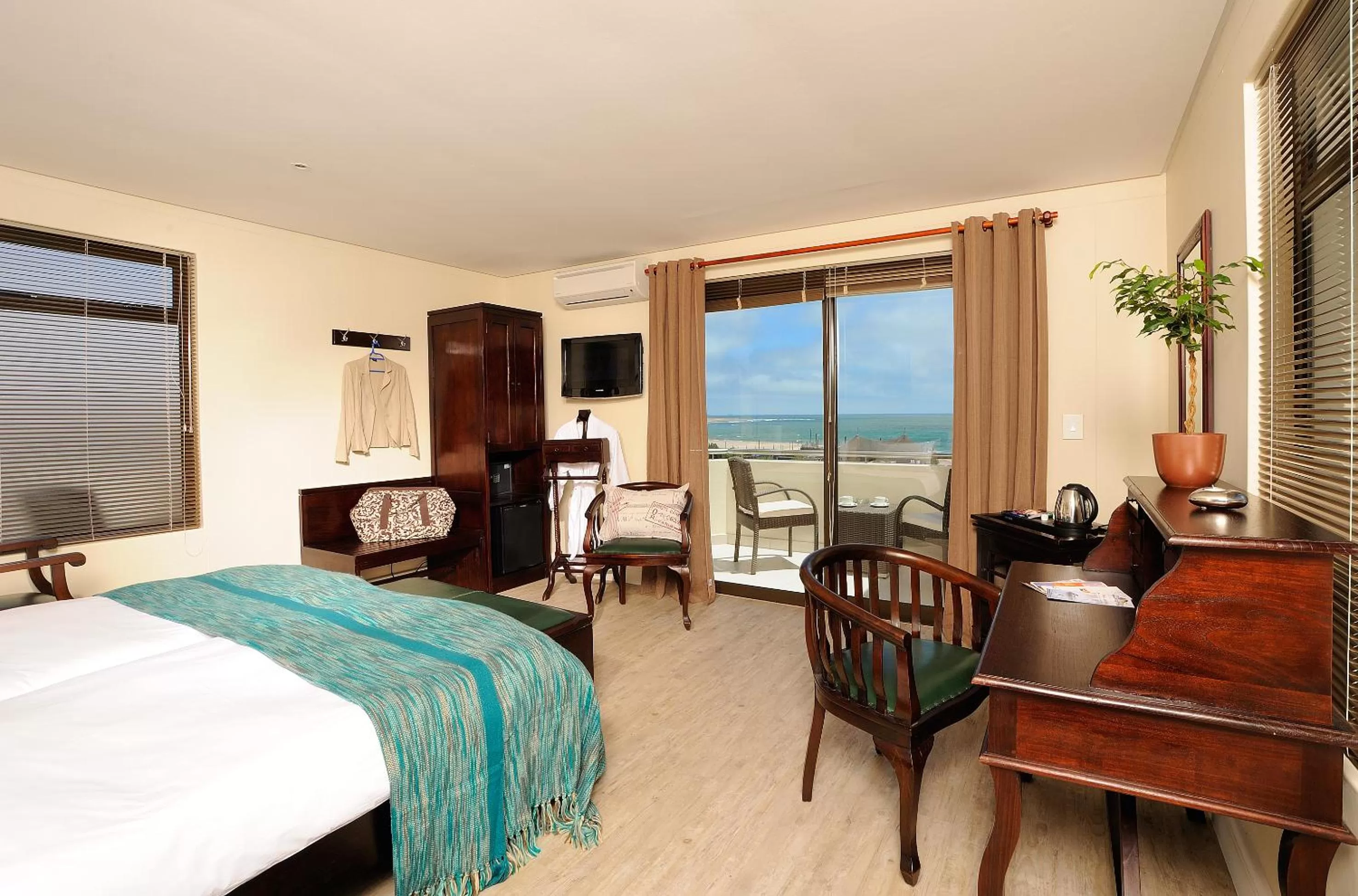 Photo of the whole room, Bed in Beach Hotel Swakopmund