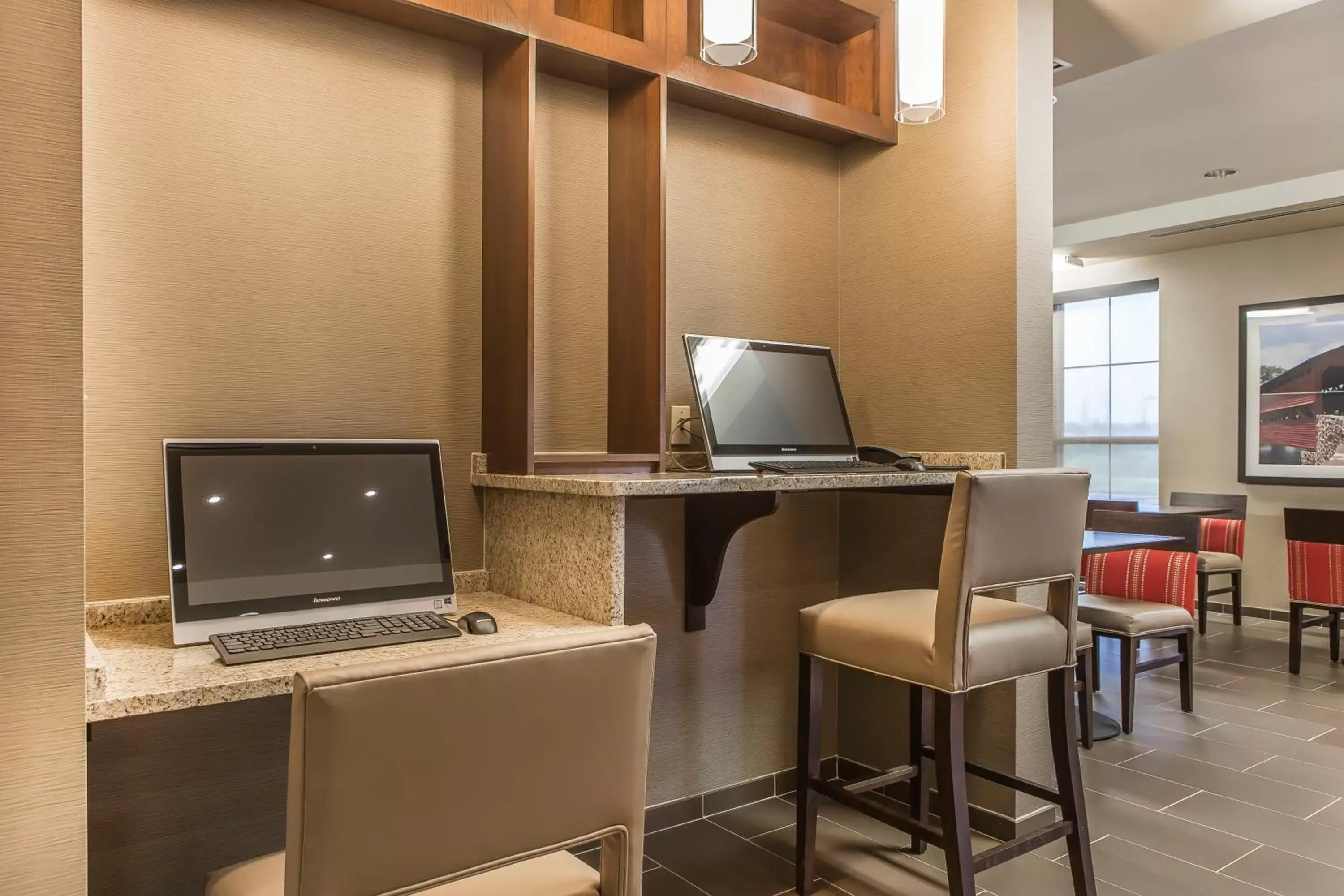 Business facilities in Comfort Inn PA Turnpike - I-81