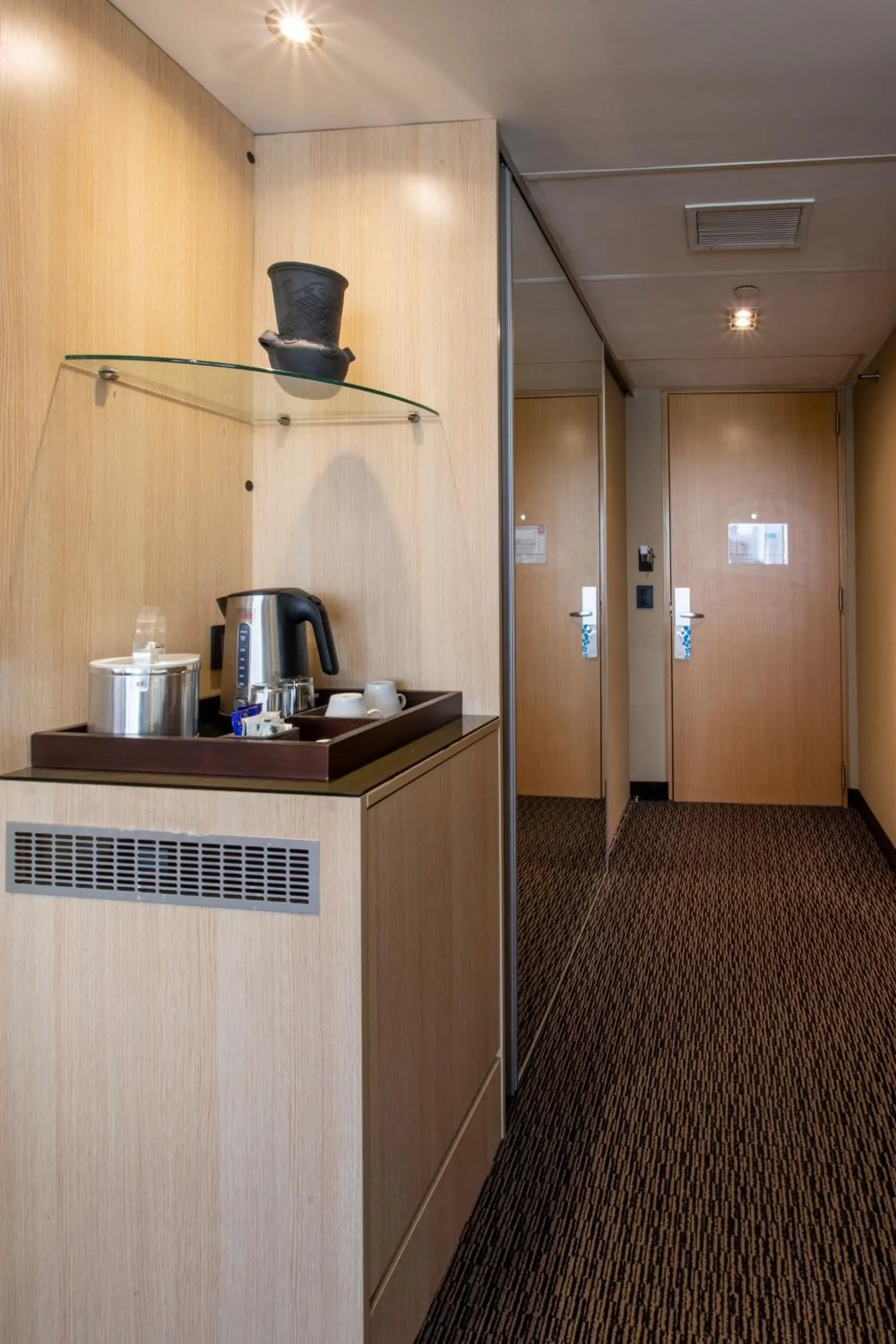 Coffee/tea facilities, Kitchen/Kitchenette in Hilton Garden Inn Tucuman