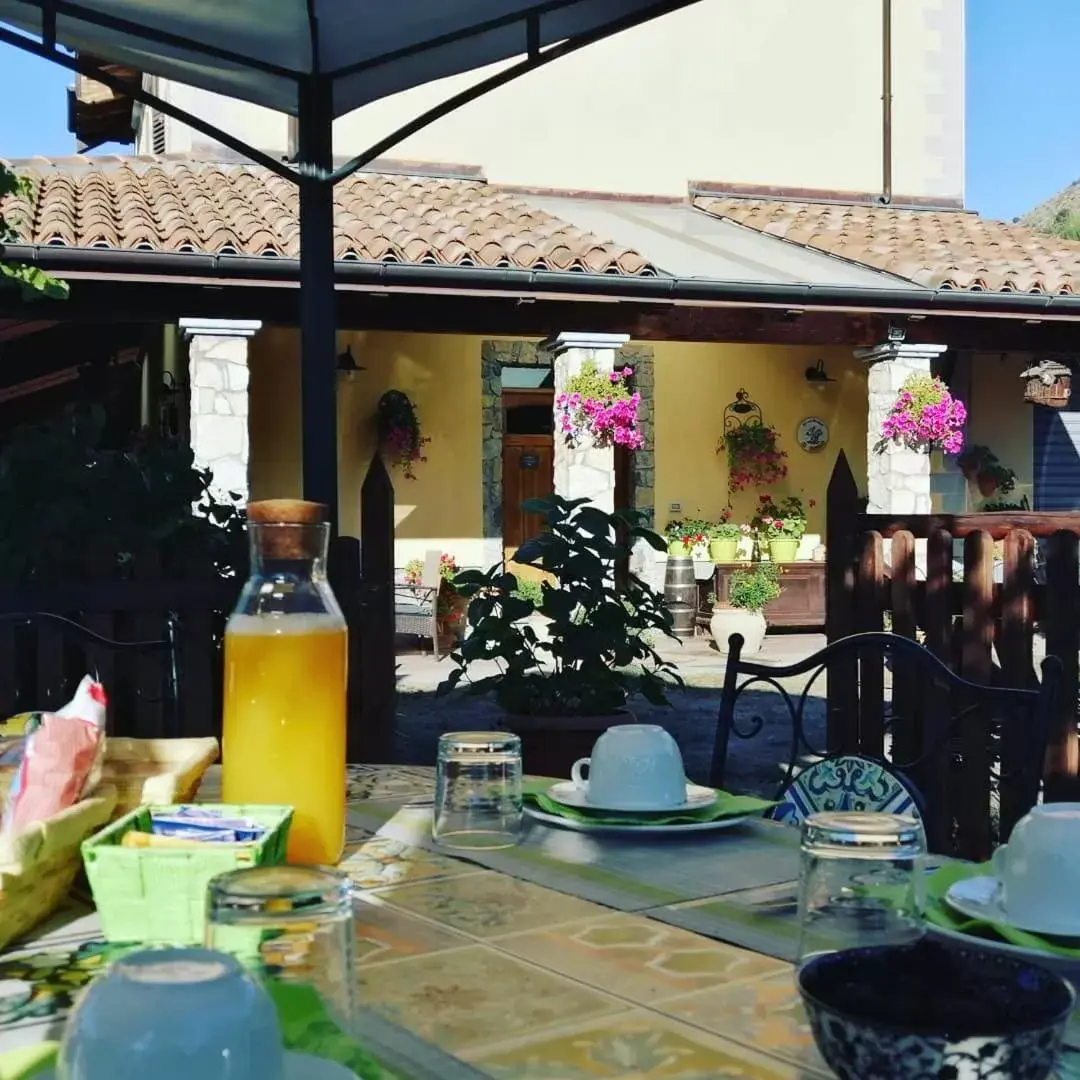 Patio, Restaurant/Places to Eat in B&B Il Ghiro-Country House