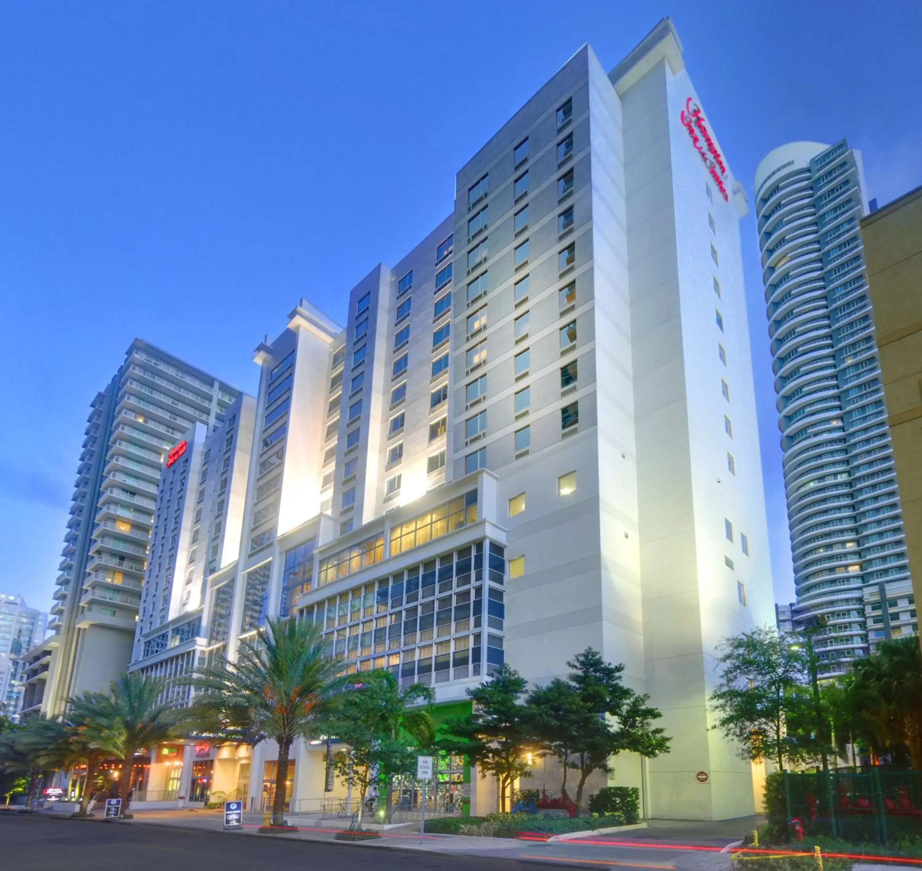 Property building in Hampton Inn & Suites by Hilton Miami Downtown/Brickell Property building in Hampton Inn & Suites by Hilton Miami Downtown/Brickell