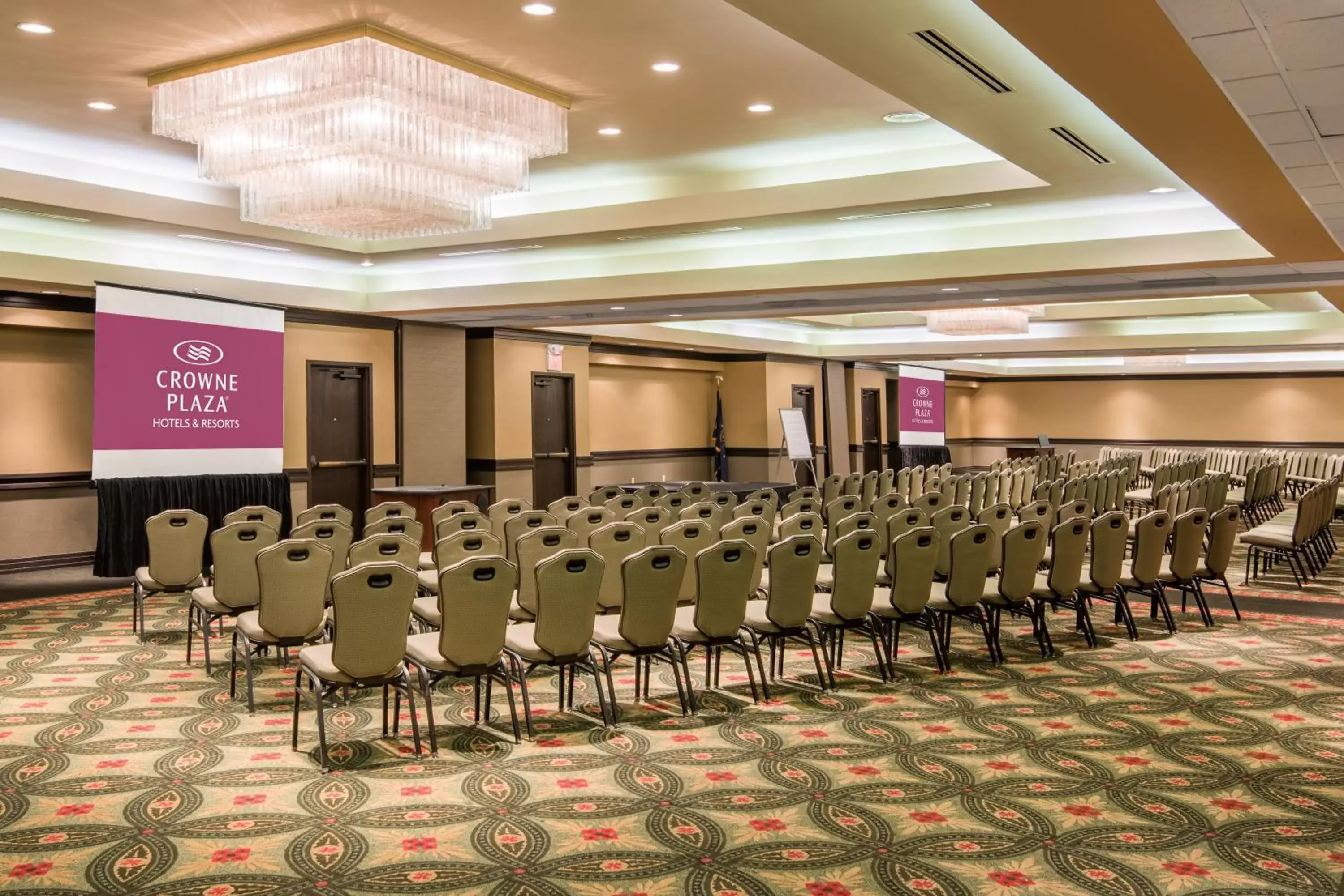 Banquet/Function facilities in Crowne Plaza Indianapolis-Airport, an IHG Hotel