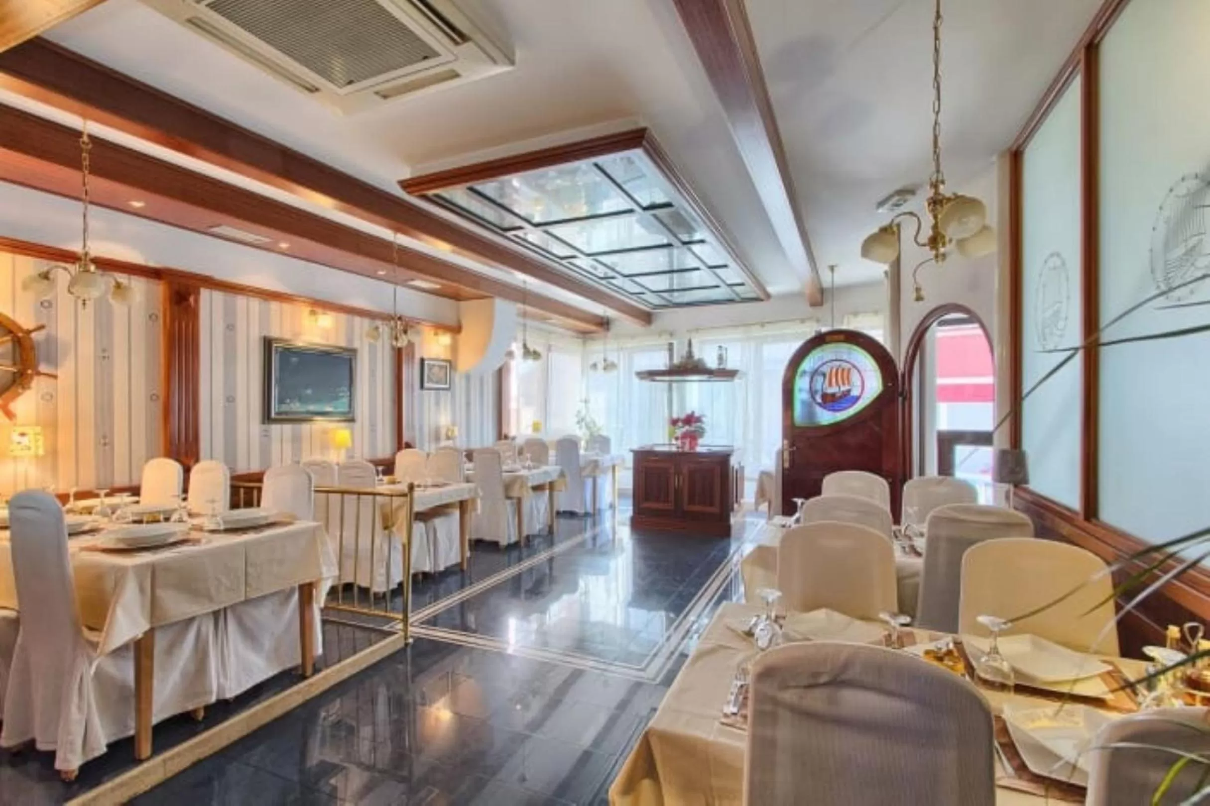 Restaurant/places to eat in Hotel Galija