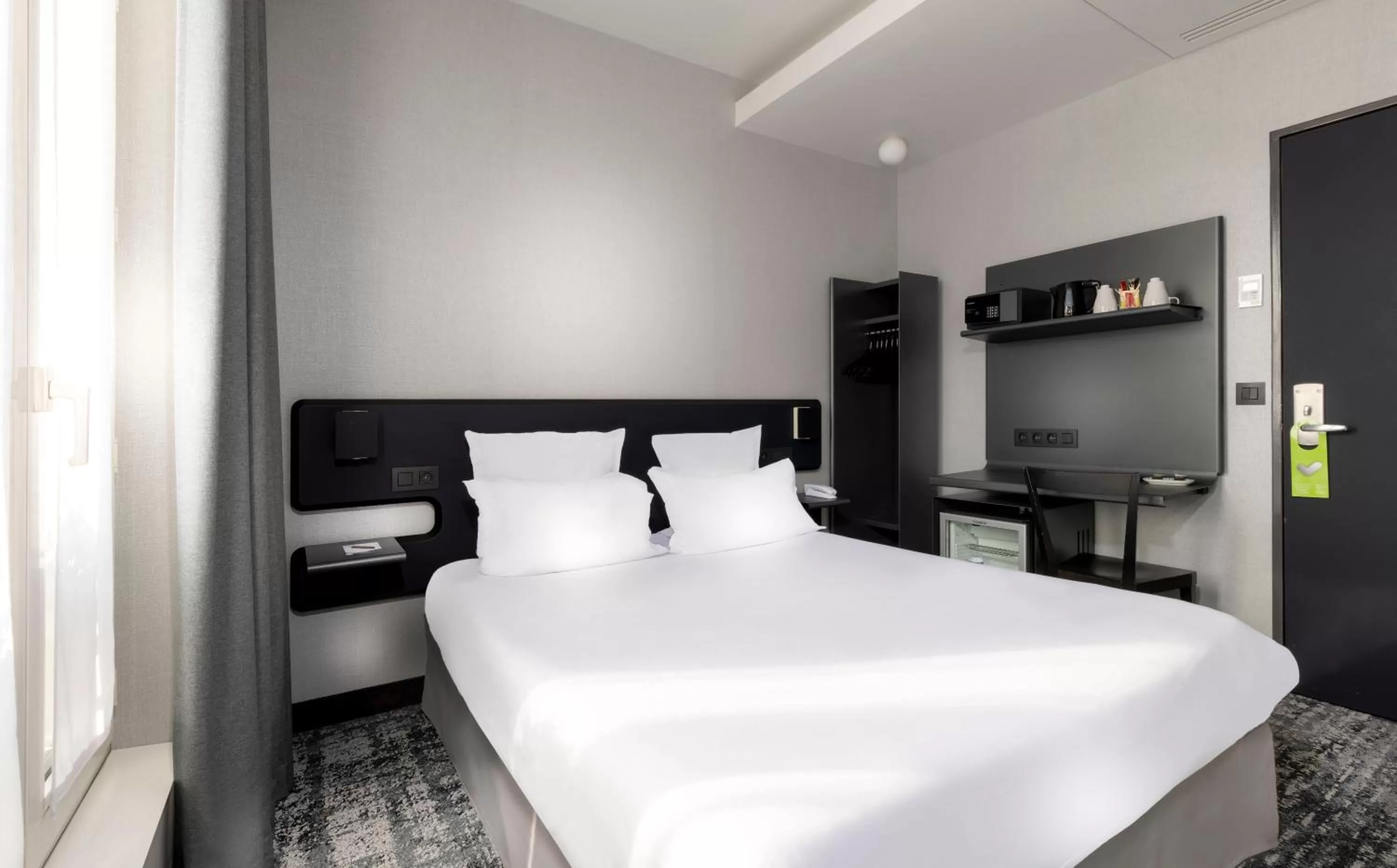 Bed in Libertel Austerlitz Jardin des Plantes