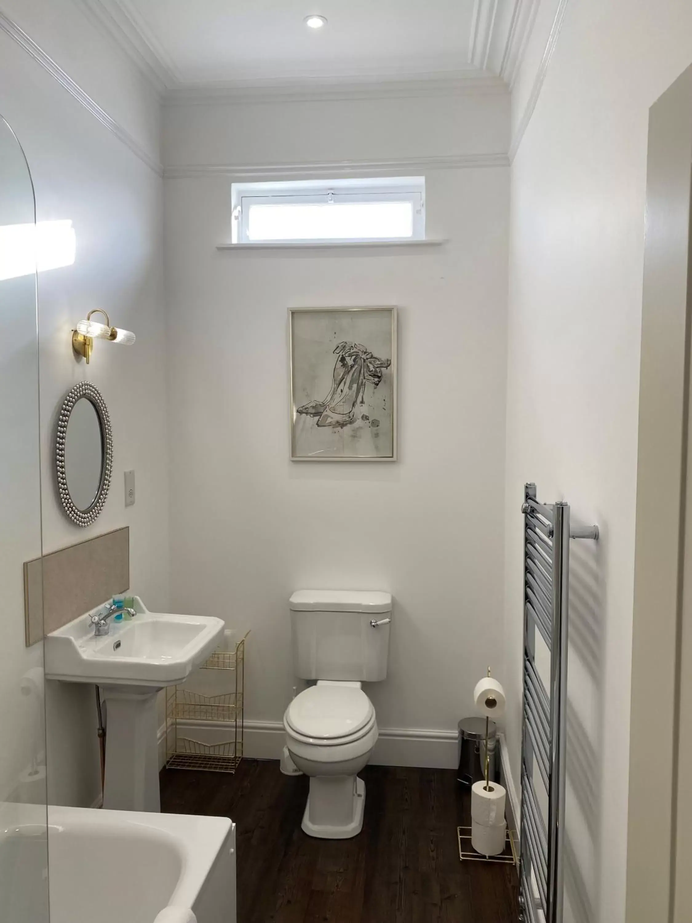 Bathroom in The Elizabeth House Hotel