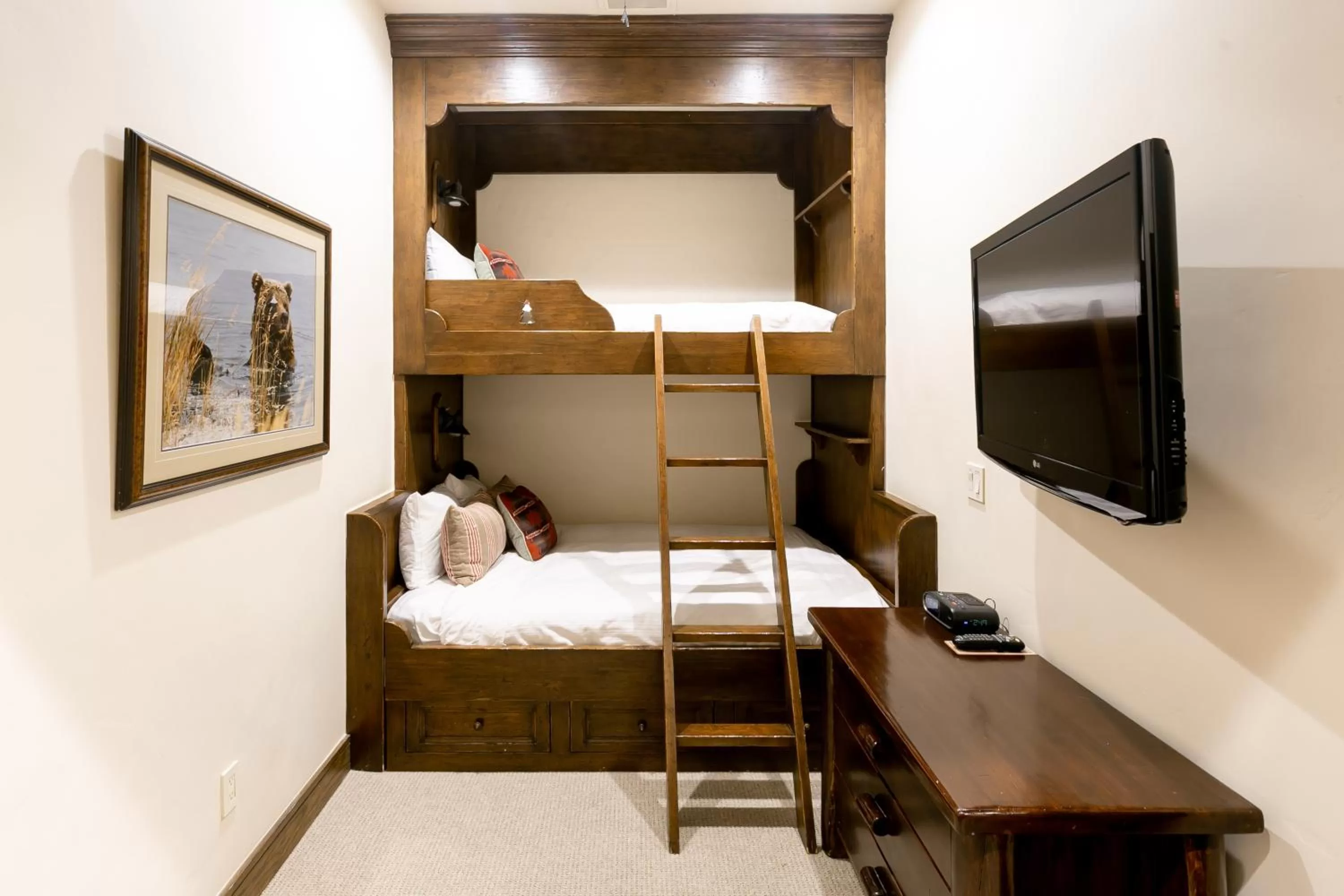 Bedroom, Bed in Stein Eriksen Lodge Deer Valley