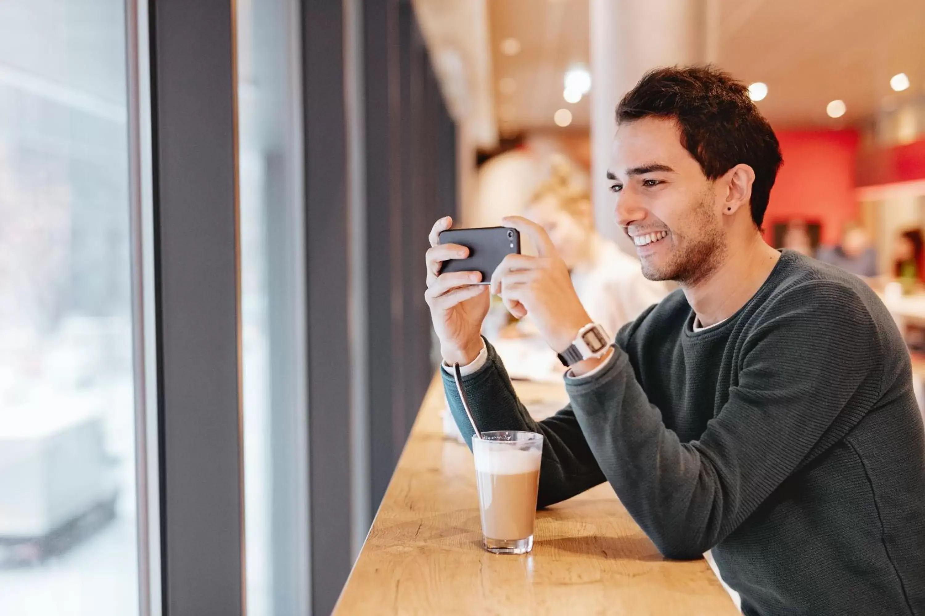 Lounge or bar in ibis Hotel Hannover City