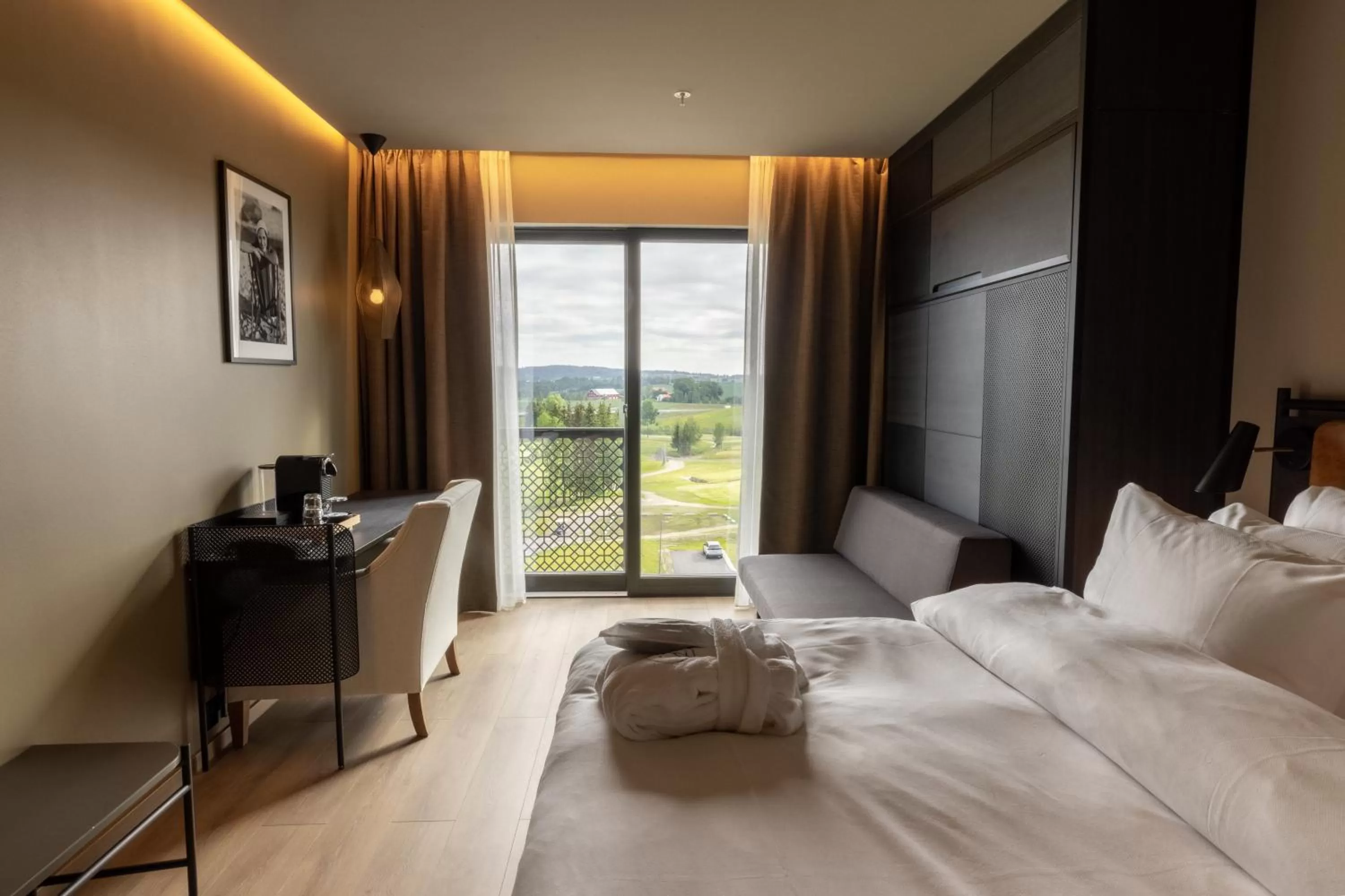 Inner courtyard view, Bed in Lily Country Club