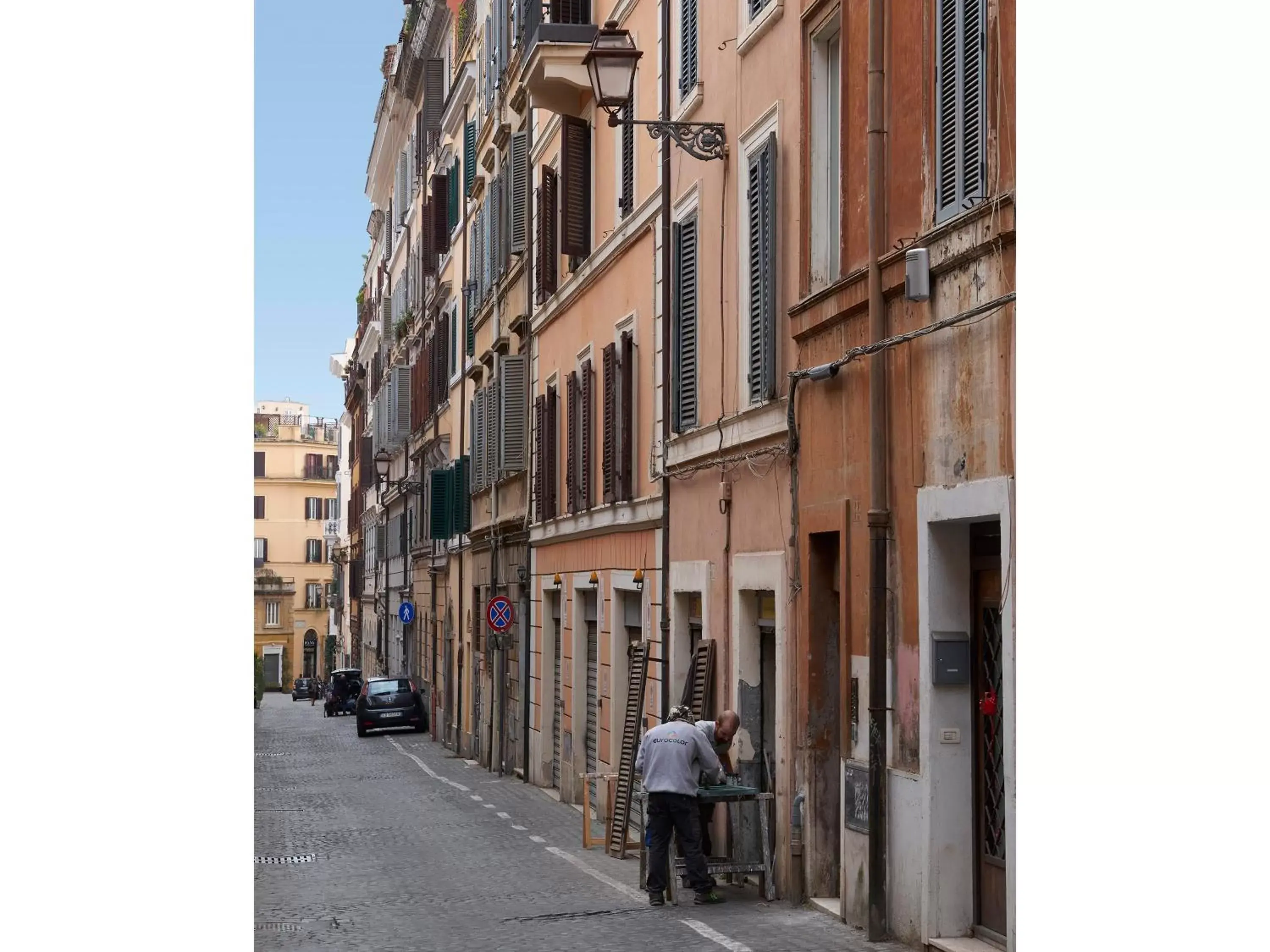 Property building, Neighborhood in Golden Tulip Rome Piram