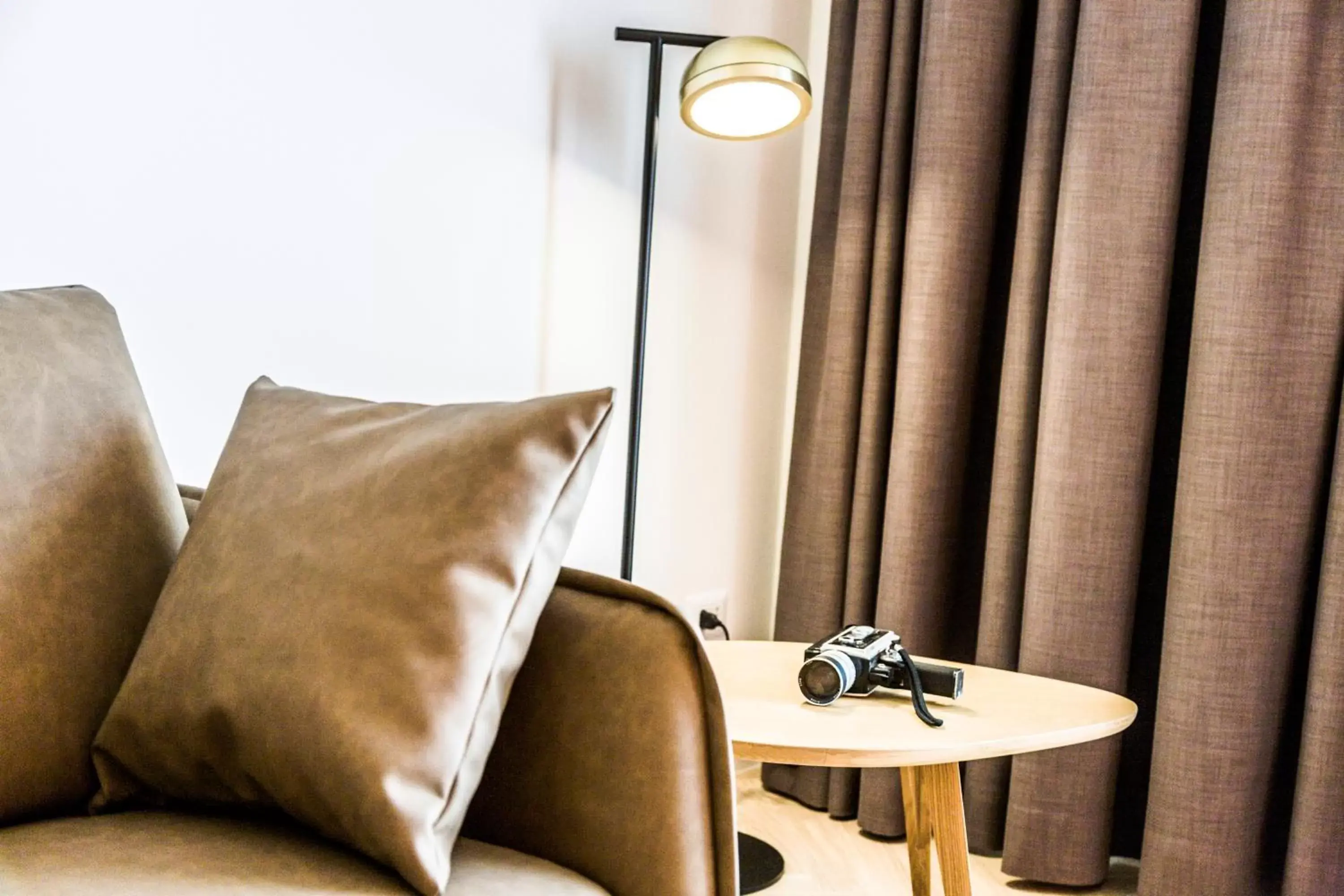 Living room, Seating Area in Metropolitan Suites