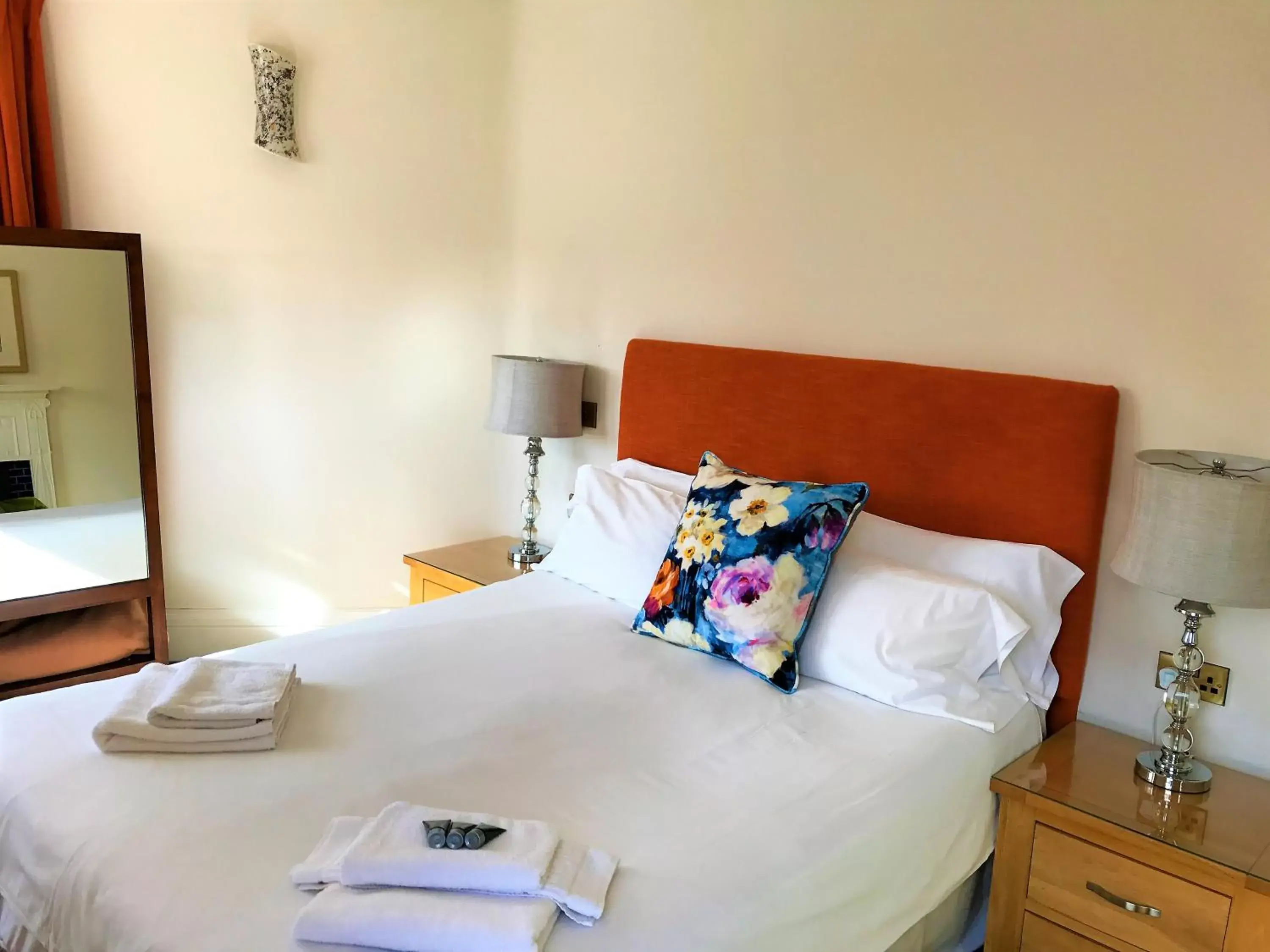 Bedroom, Bed in Bentinck Hotel