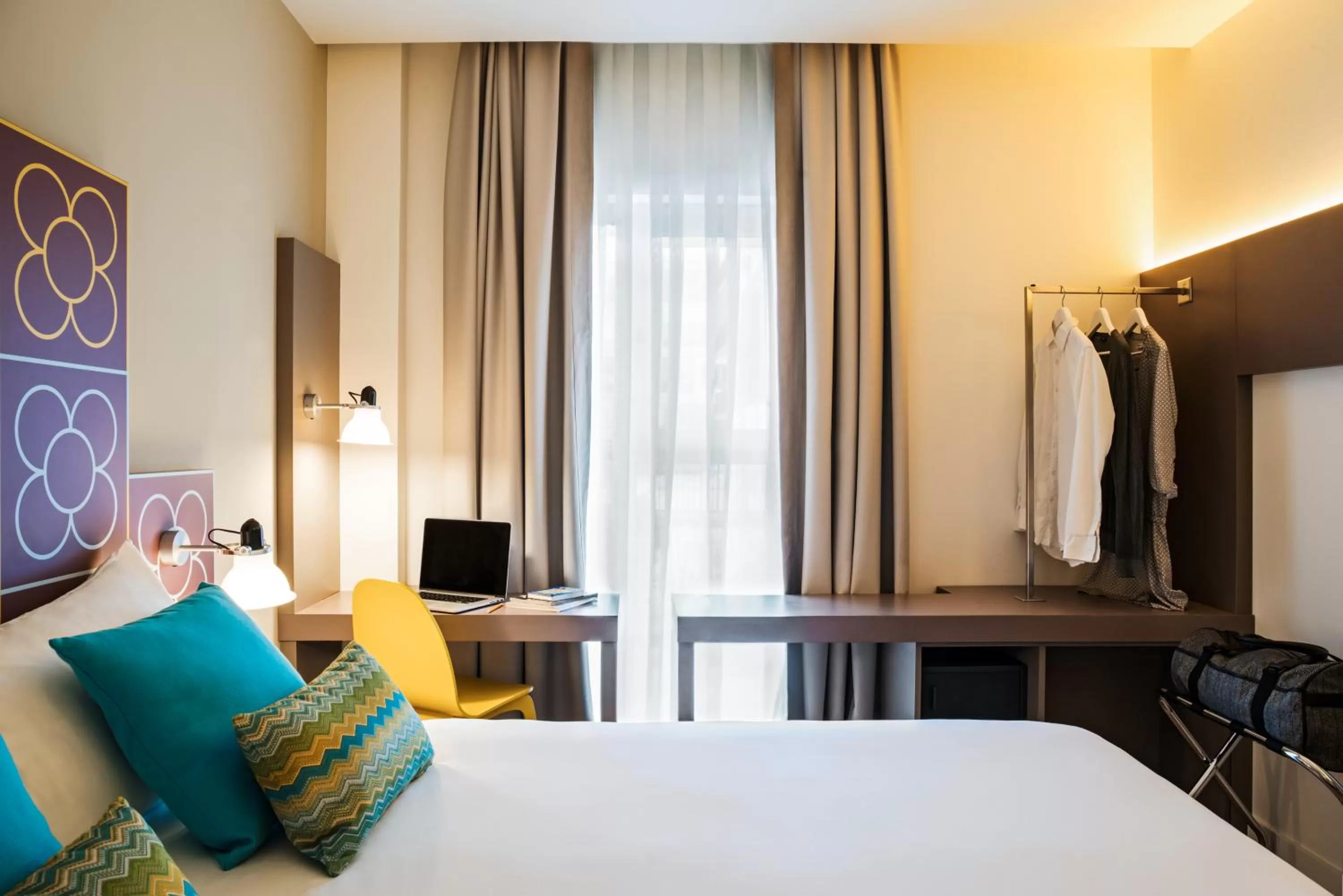 Bed in ibis Styles Barcelona Centre