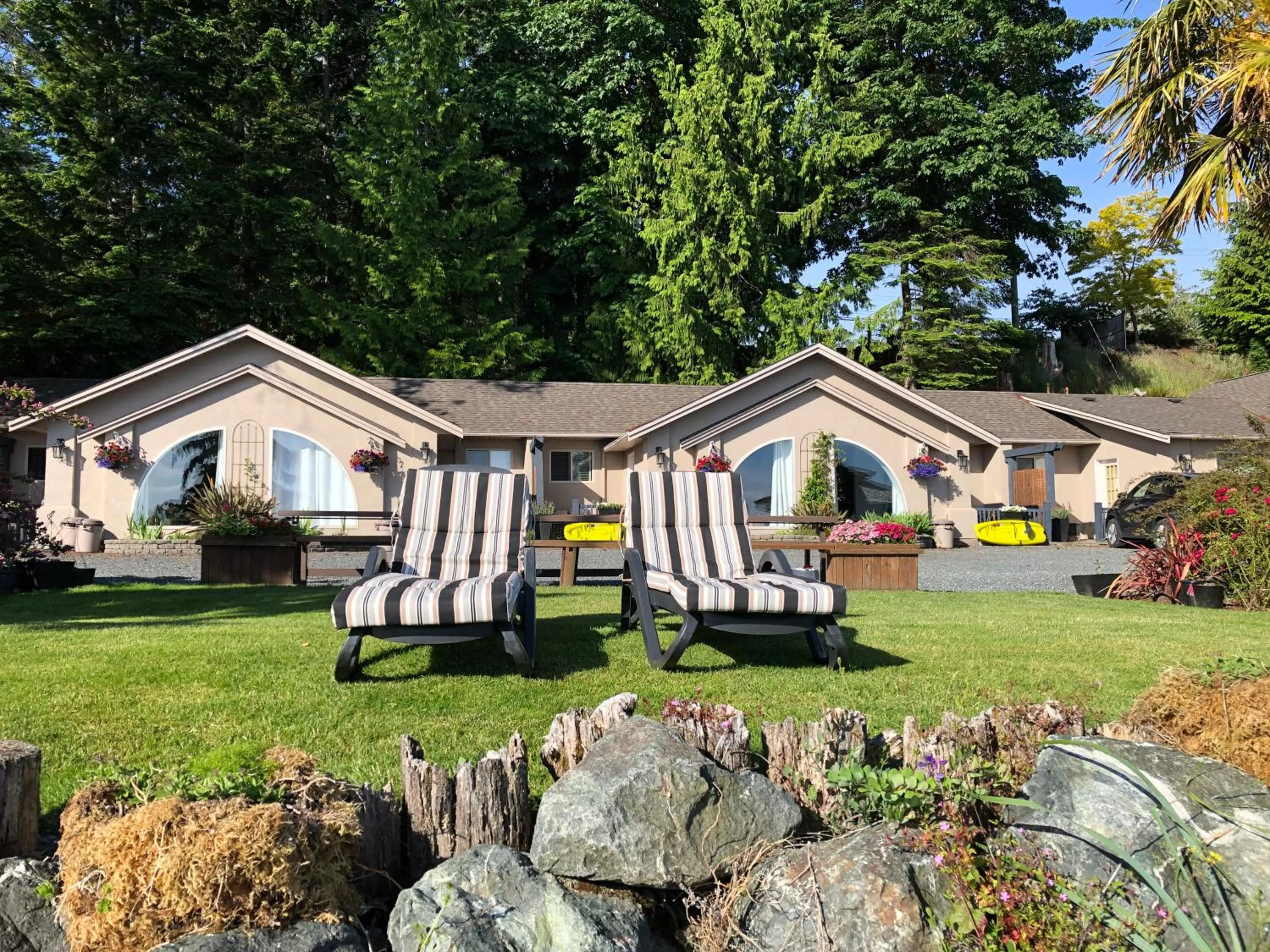 Natural landscape, Property Building in Qualicum Breeze Beach Resort