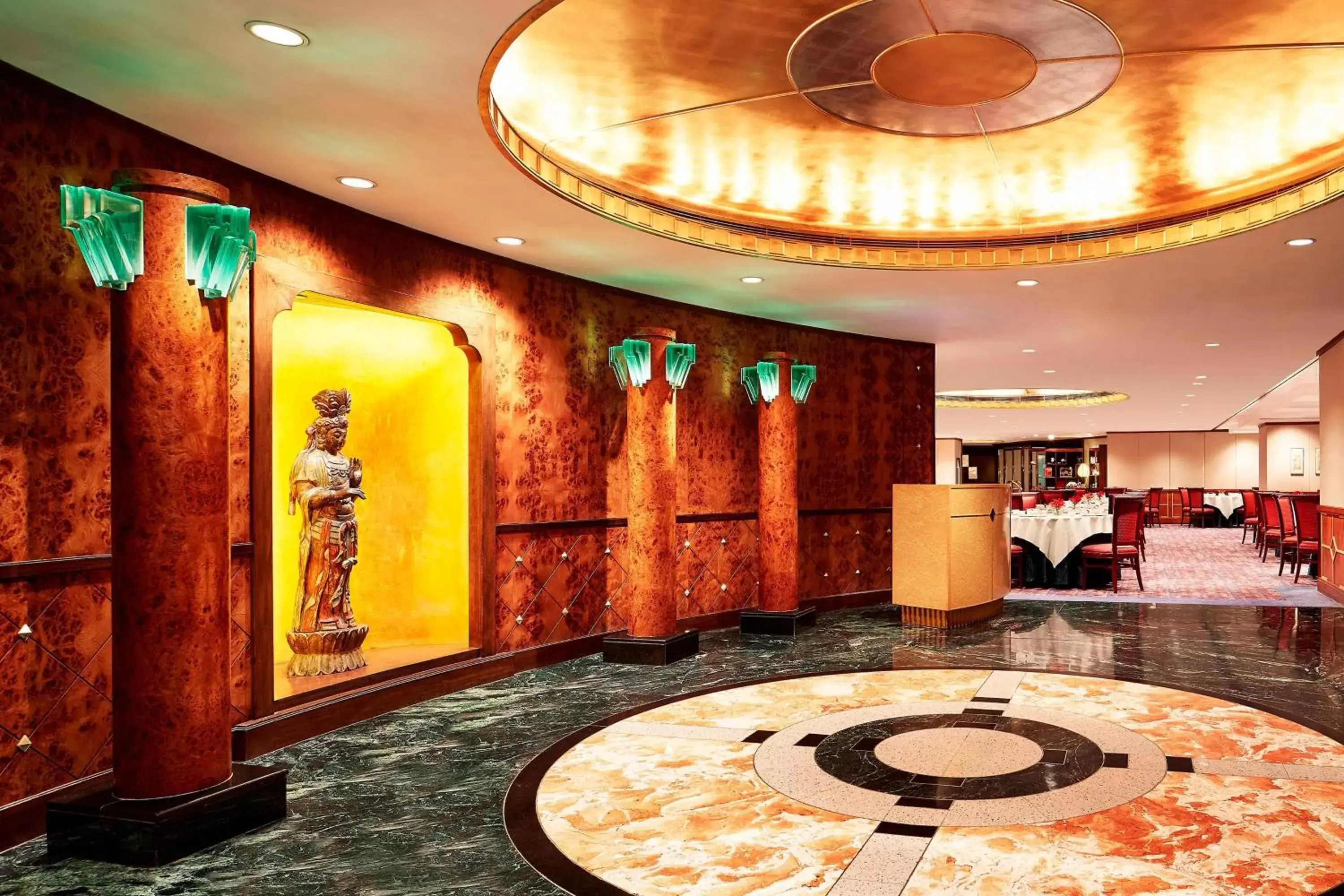 Restaurant/places to eat, Lobby/Reception in Sheraton Hong Kong Hotel & Towers