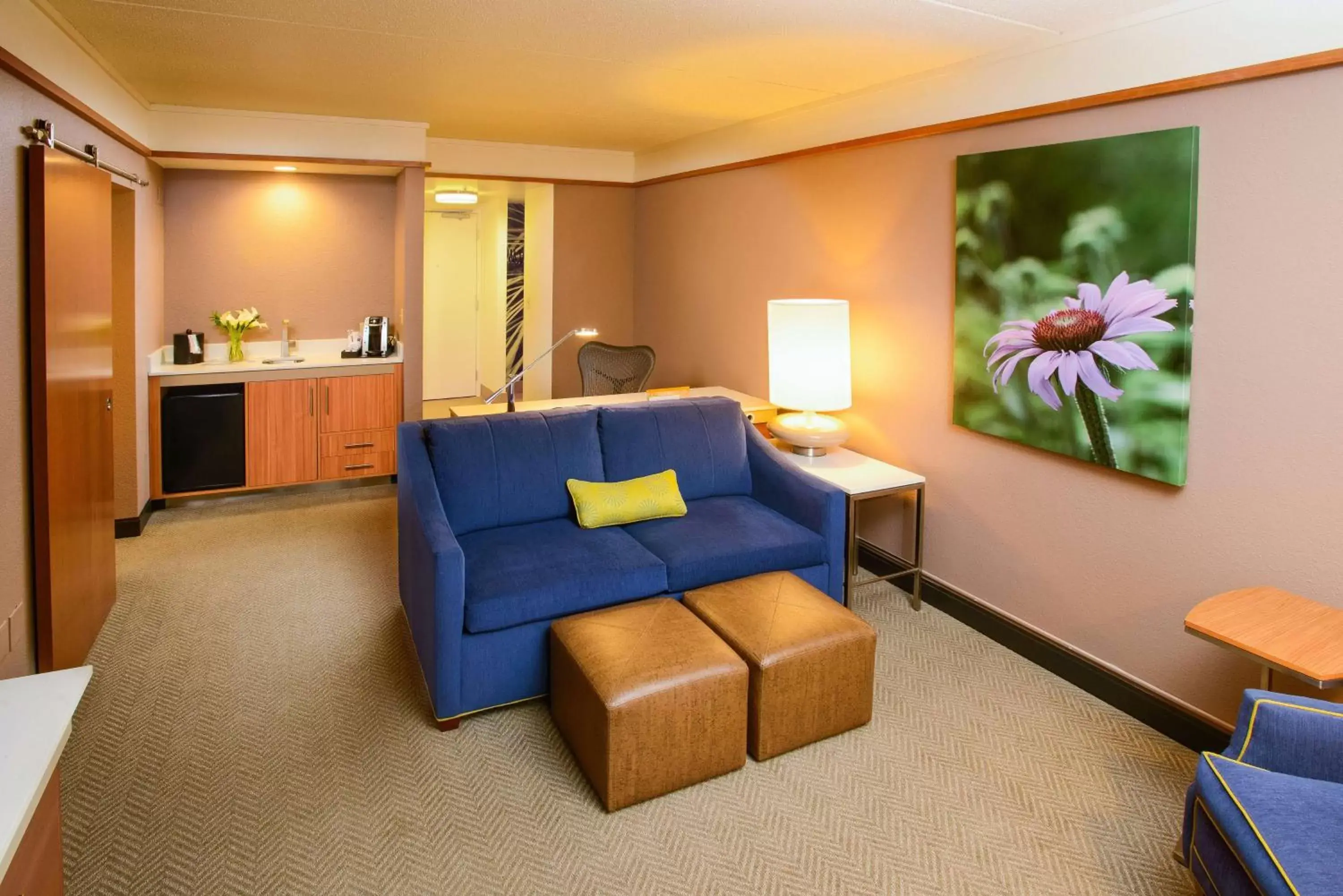 Bedroom, Seating Area in Hilton Garden Inn Rochester Downtown