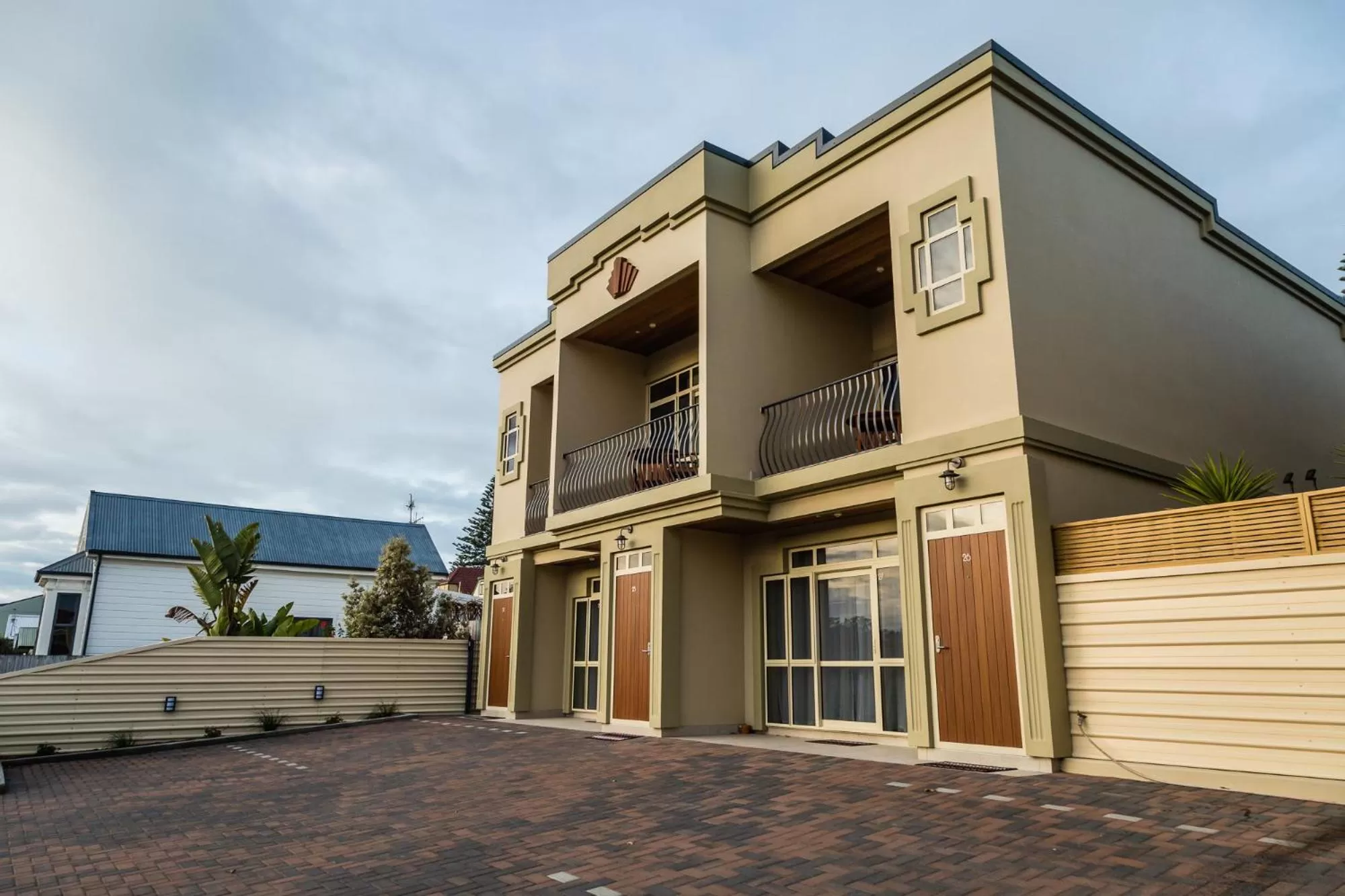 Pebble Beach Motor Inn